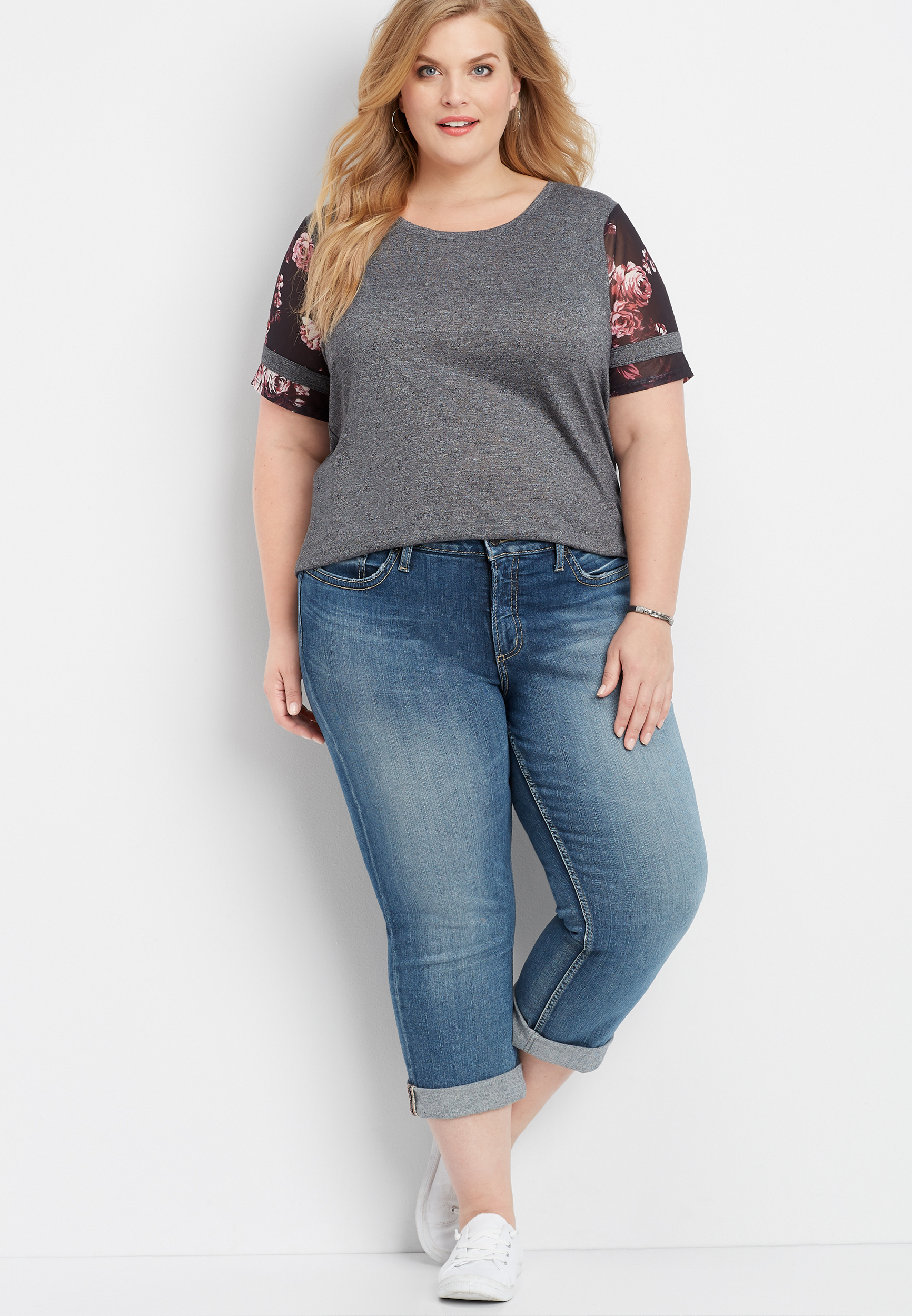 plus size jeans and sneakers