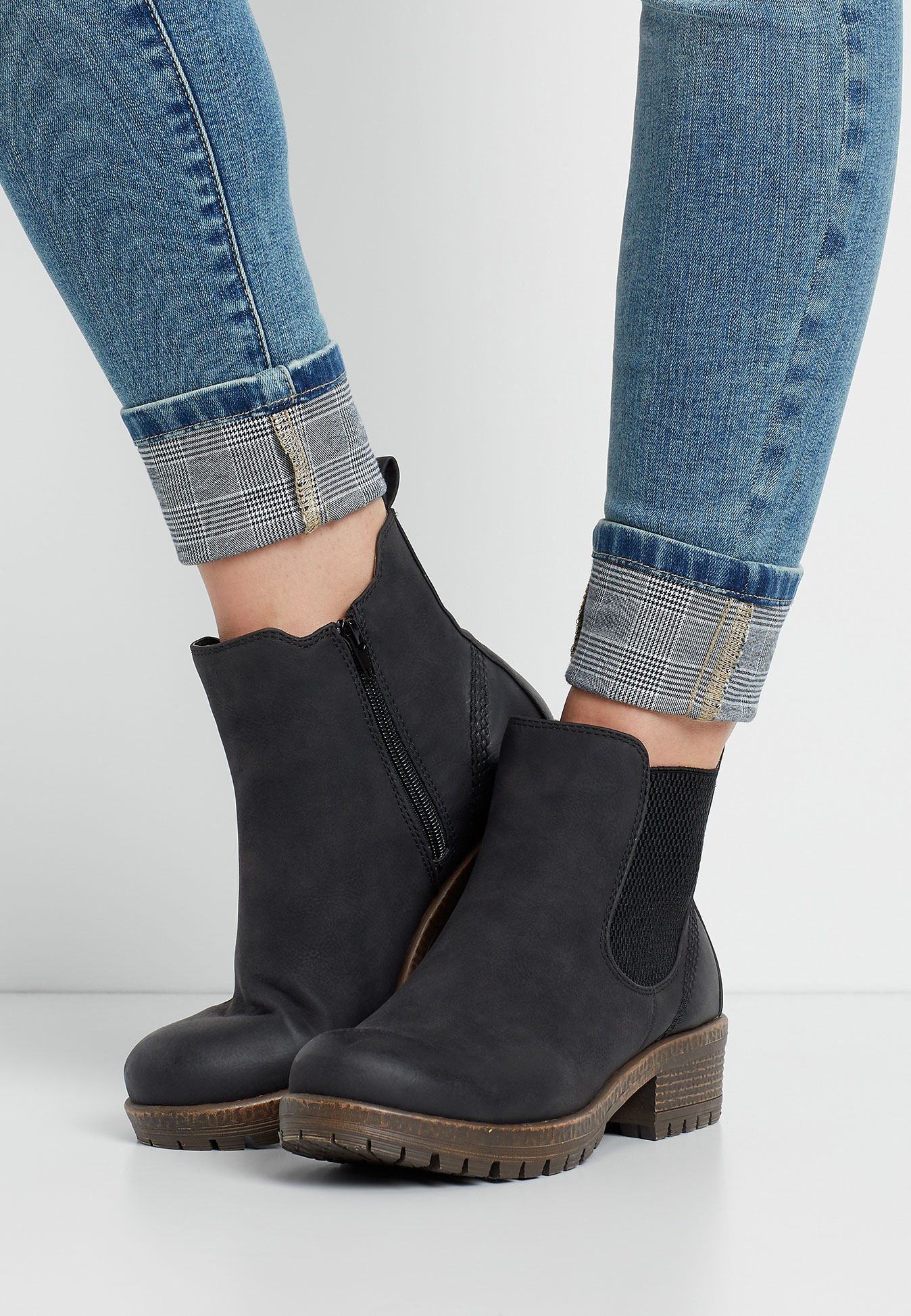 Anna F. Texan Ankle Boots In Black Leather