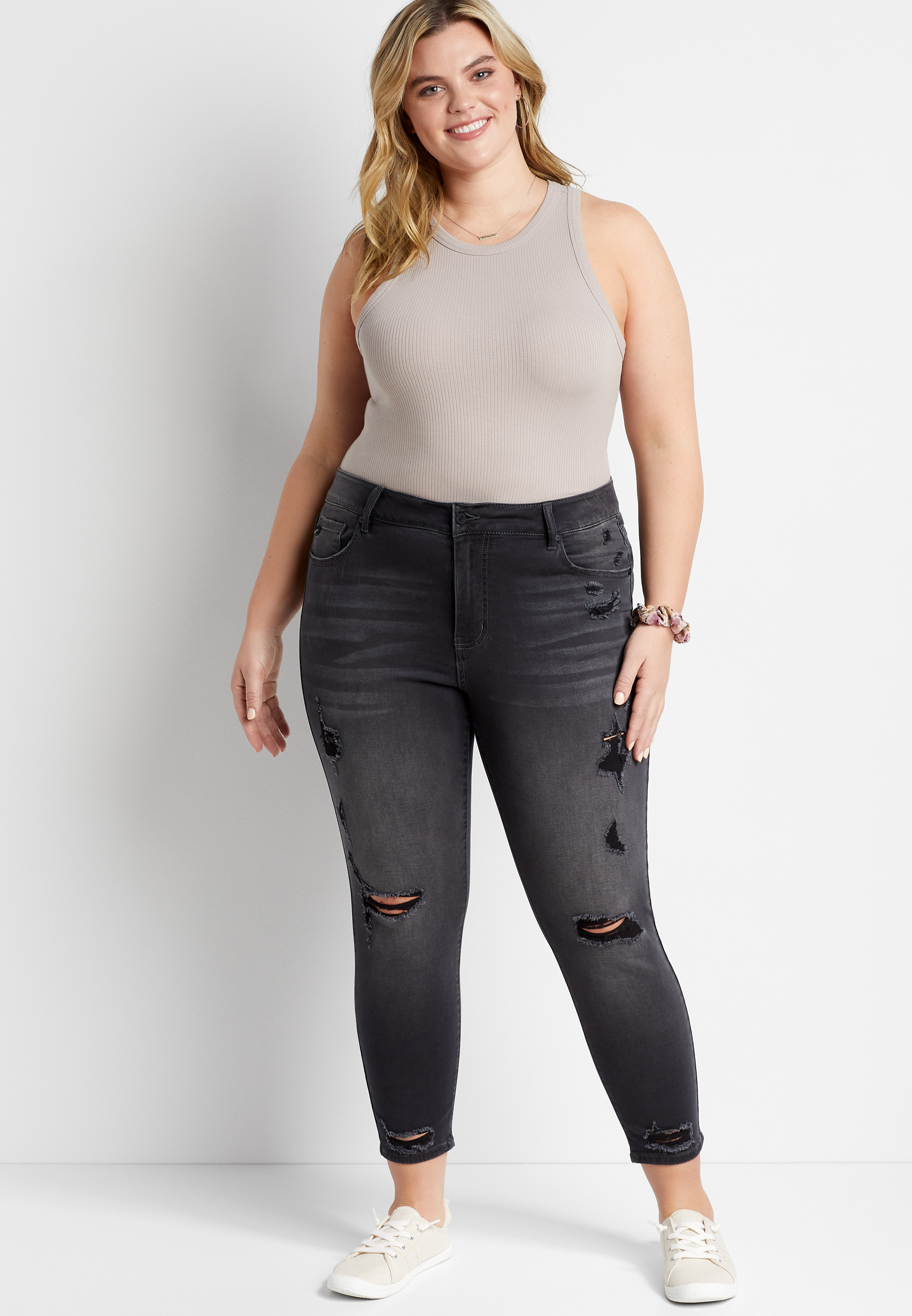 Plus size 2025 black distressed jeans