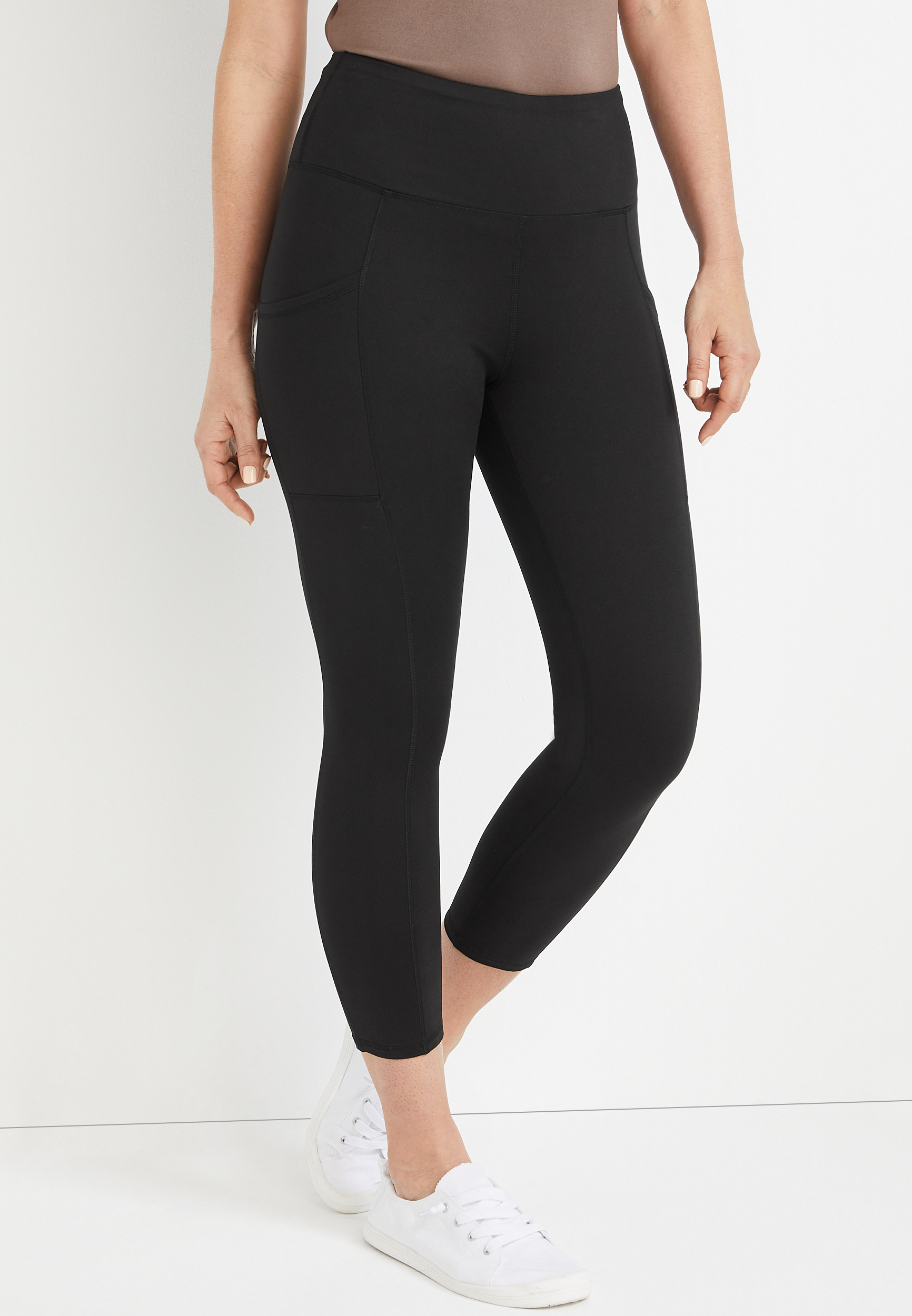 Black Super High Rise Pocket Luxe Capri Legging