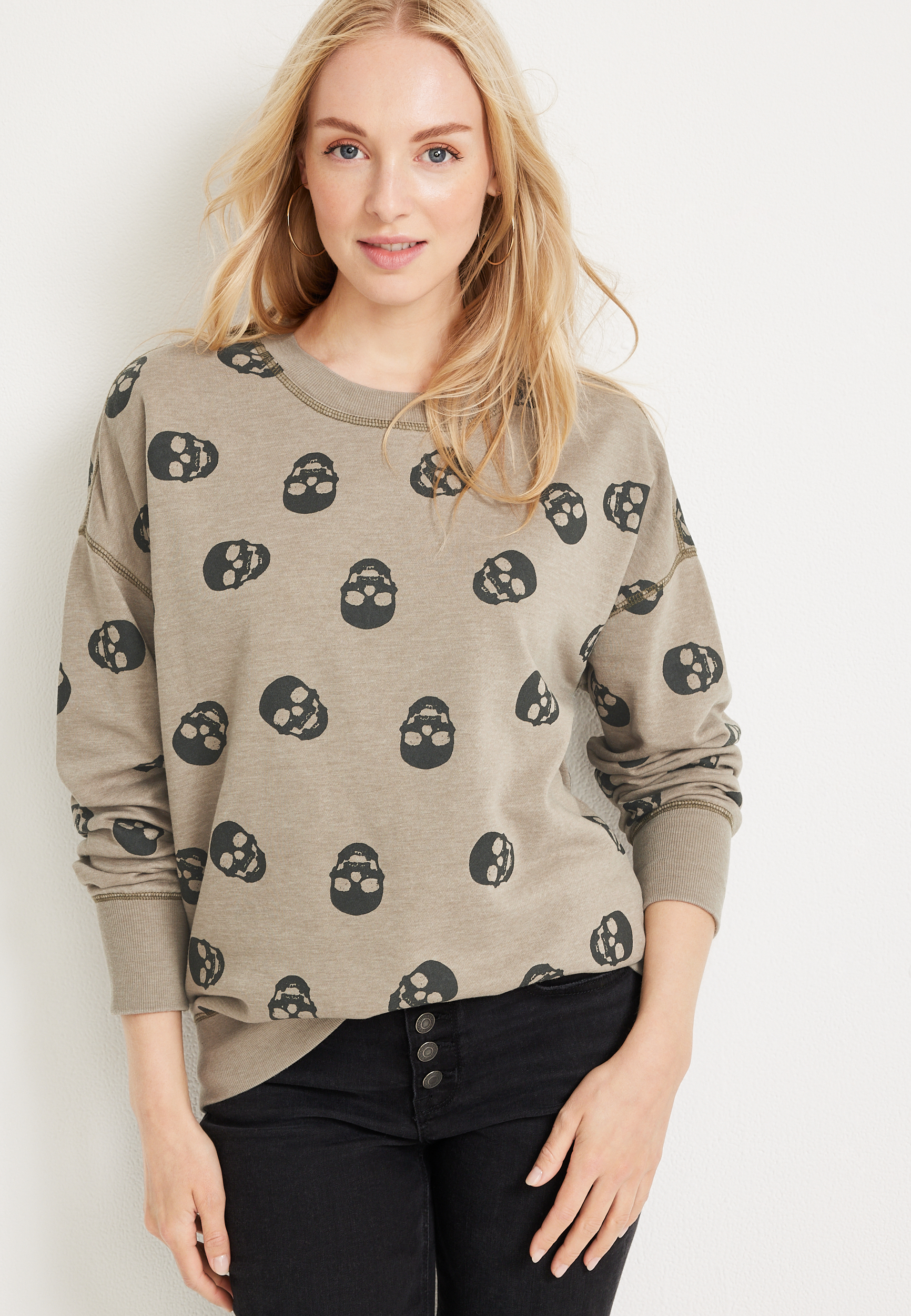 Grey hotsell skull sweater