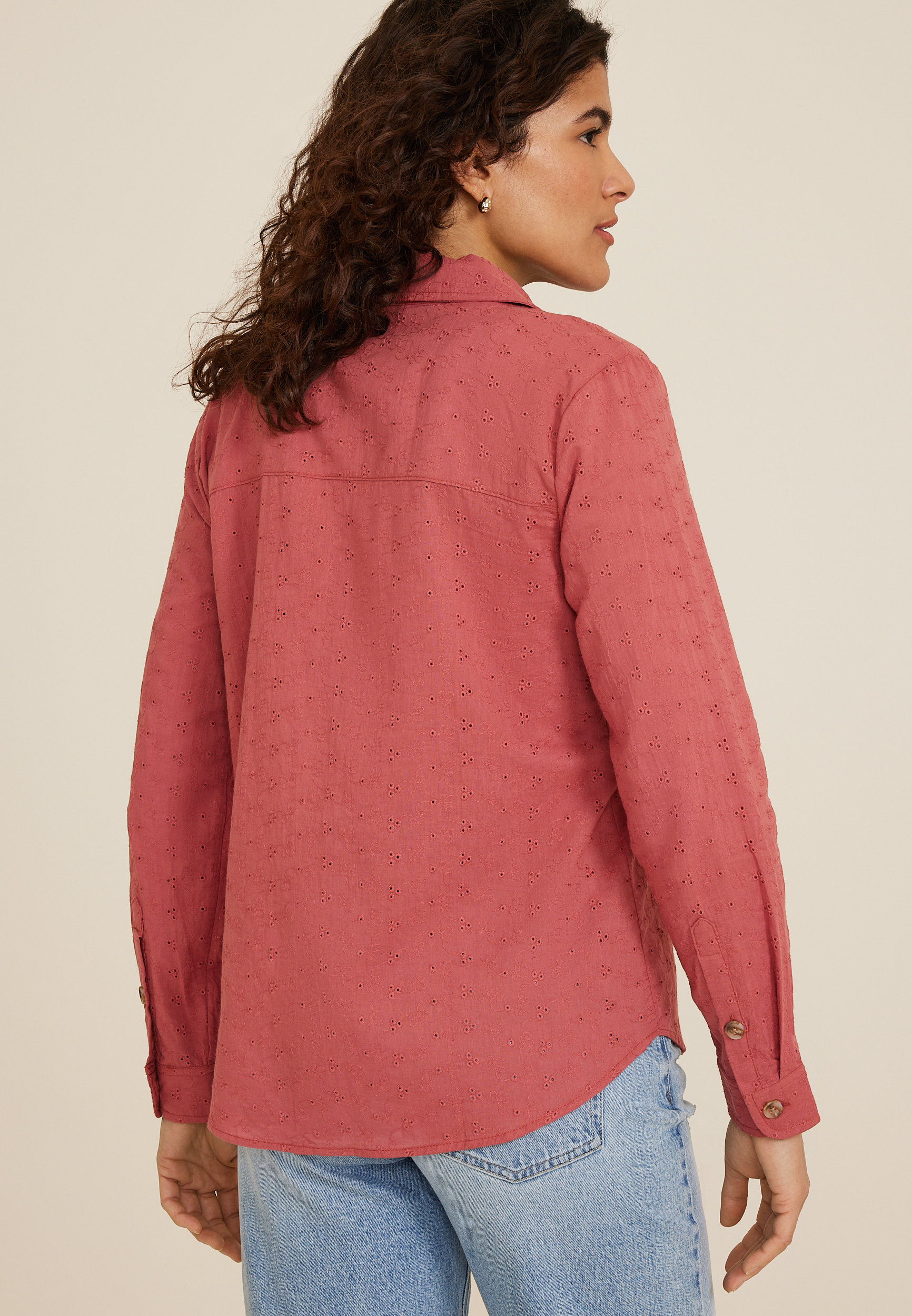 売れ筋商品|||セセ カットソー トップス レディース Women's Collared Button-Front Eyelet Blouse Peach Rust Eyelet Button Down Shirt | maurices