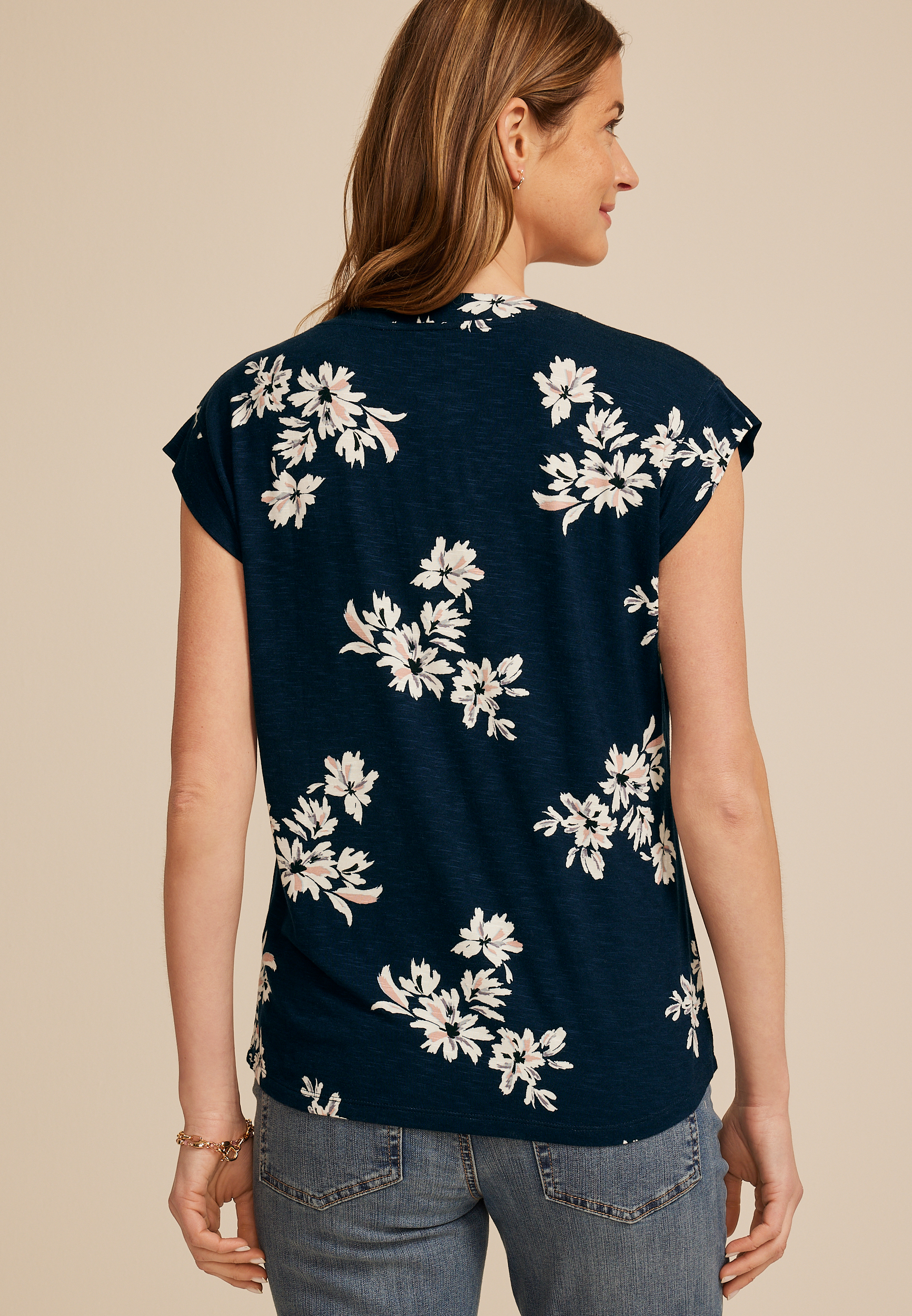 24/7 Magnolia Floral V Neck Tee | maurices