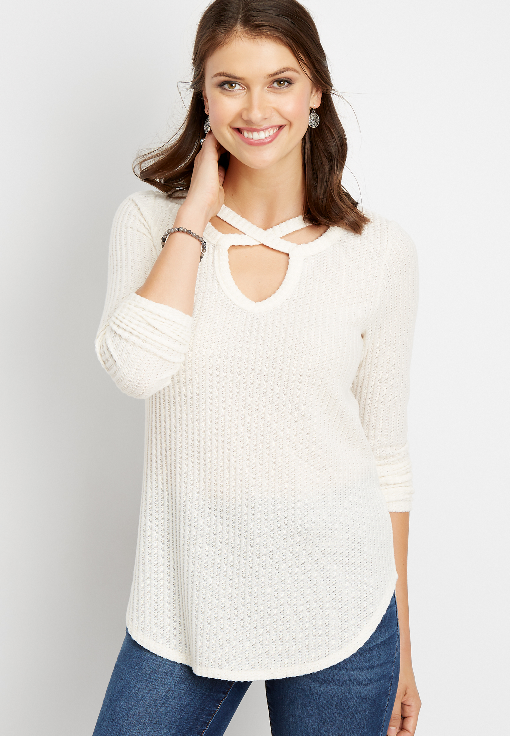 24/7 solid strappy neck waffle thermal tee | maurices