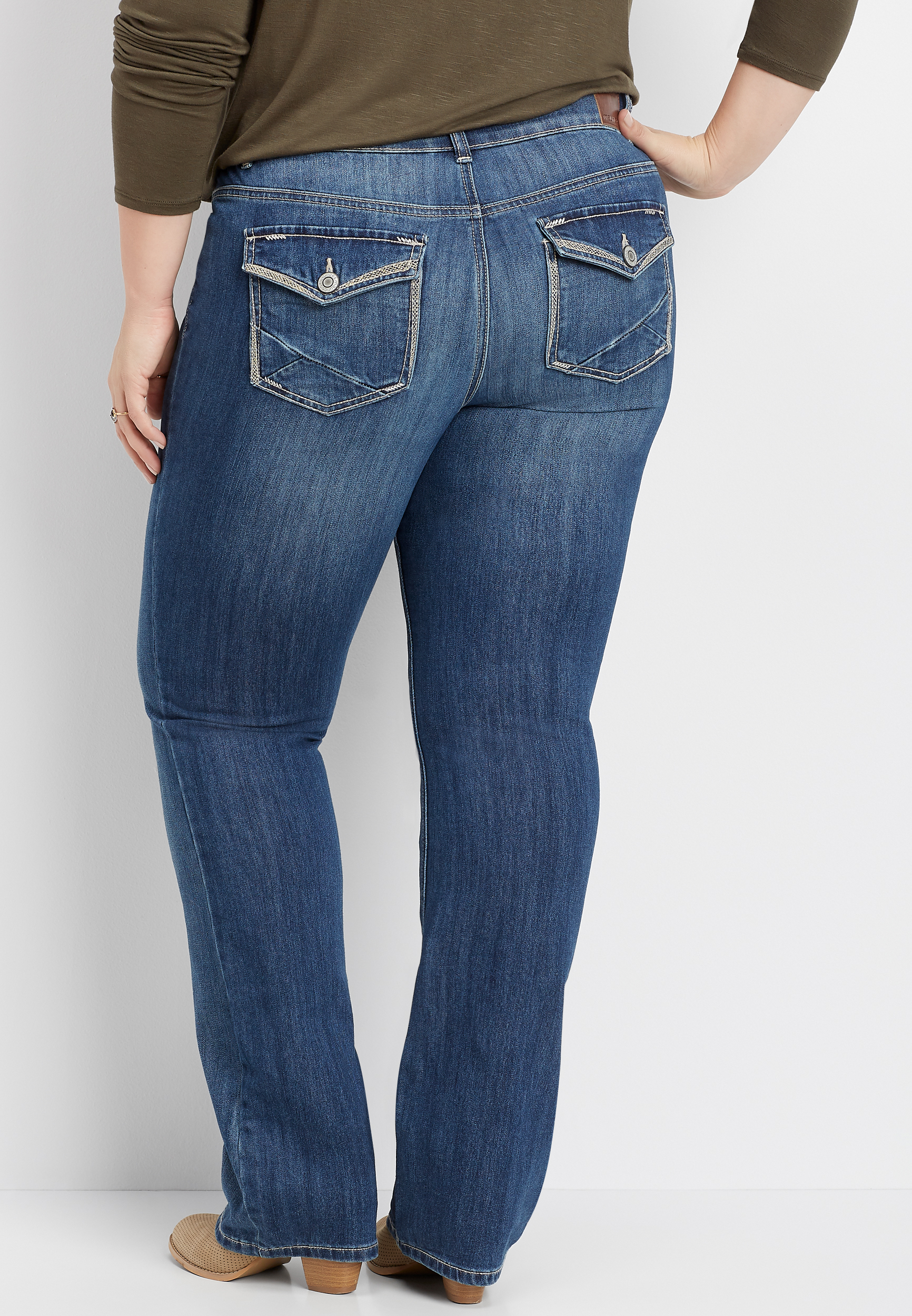 jeans with pocket flaps