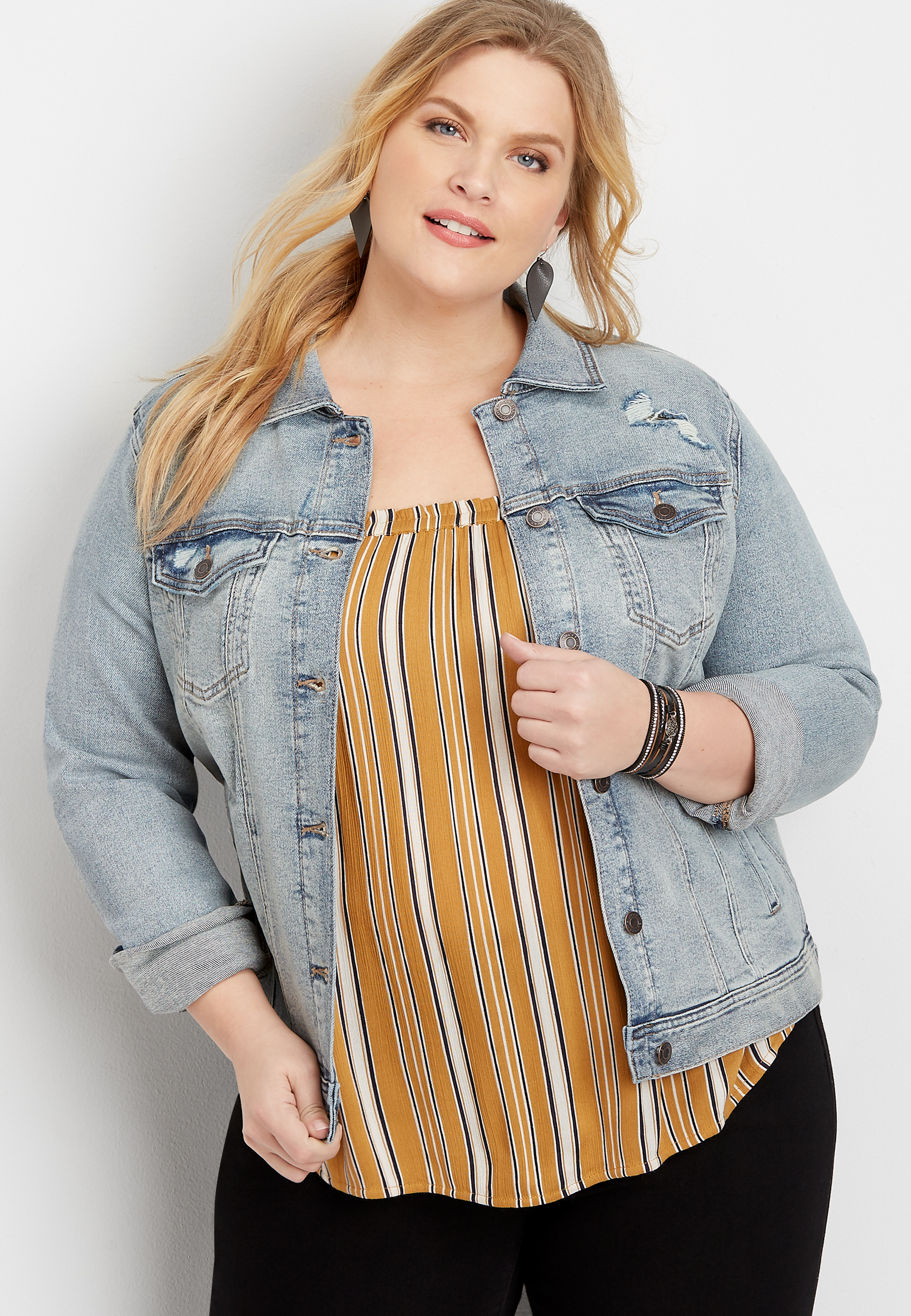 plus size denim jacket outfits