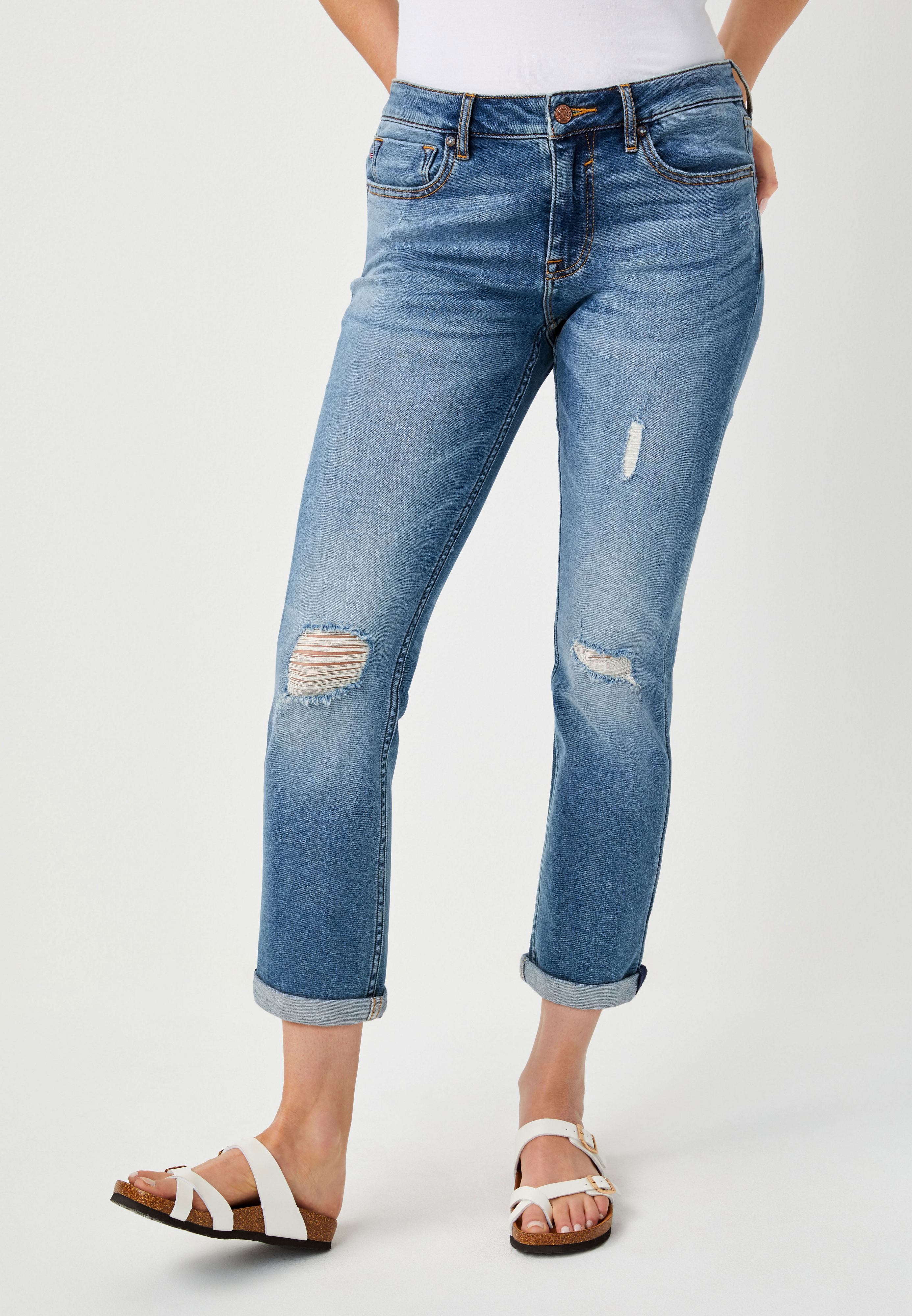 Vigoss® Classic Destructed Cropped Jean | maurices