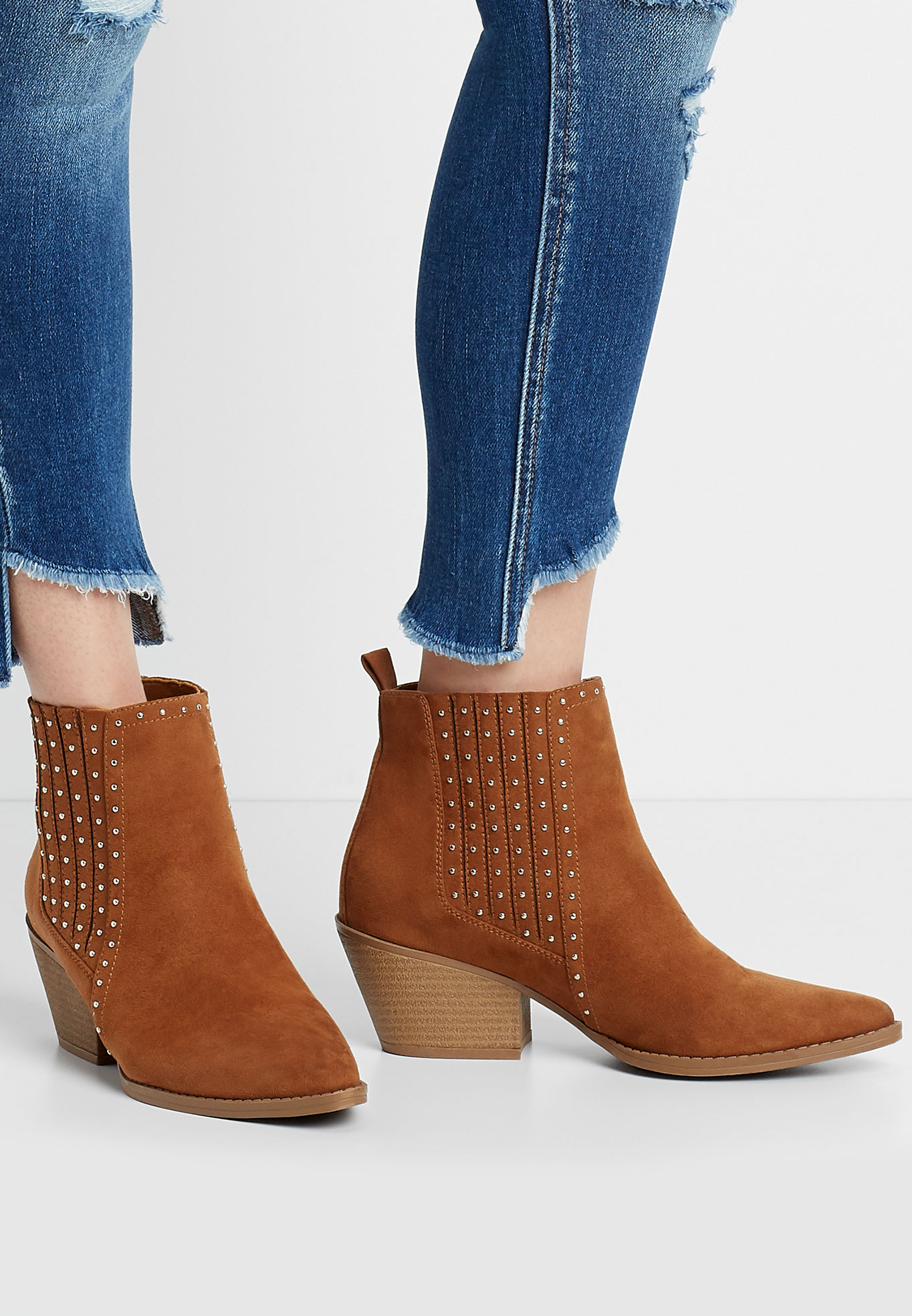 unno pointed toe bootie
