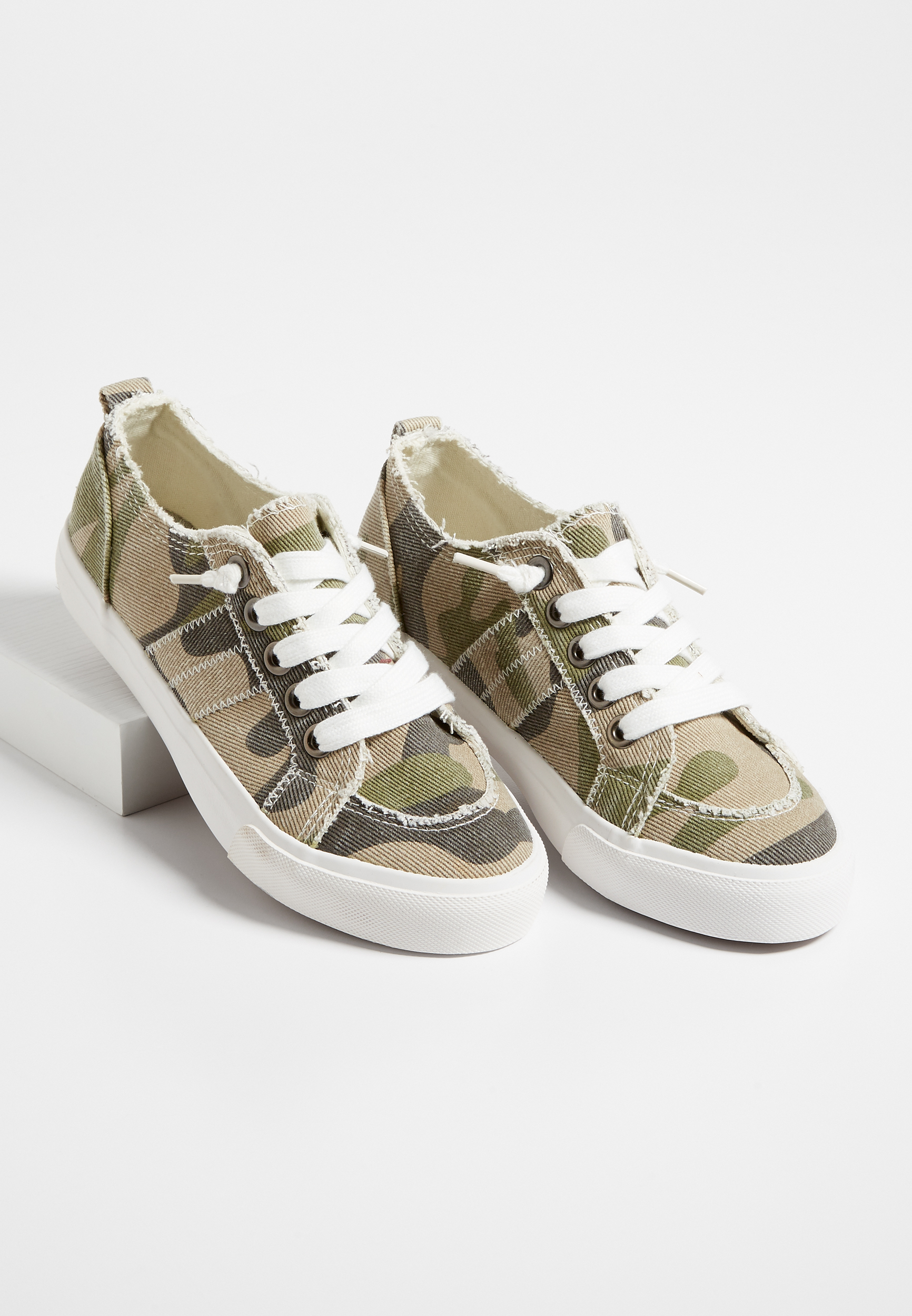 1 inch platform sneakers