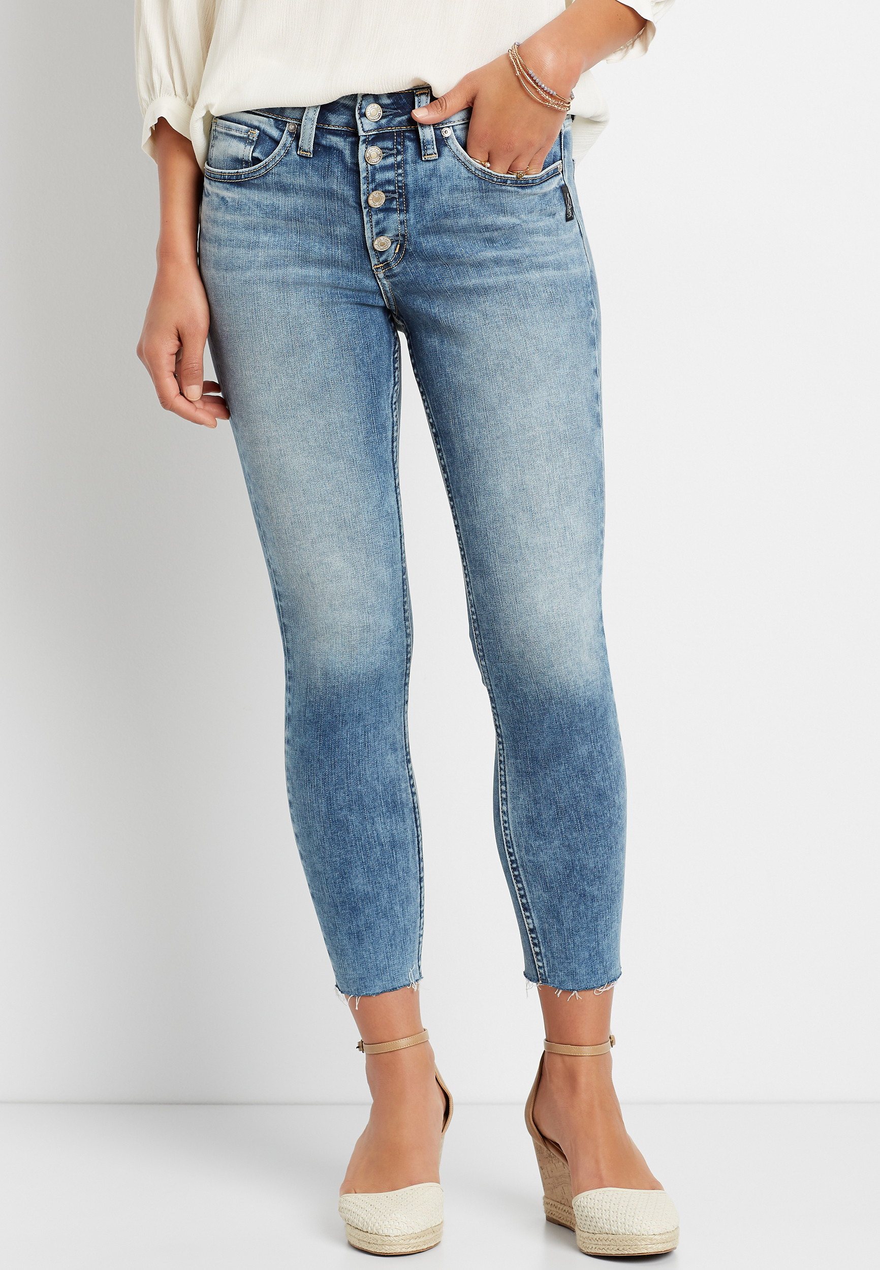 Silver Jeans Co.® Suki Medium Wash Button Fly Cropped Jean | maurices