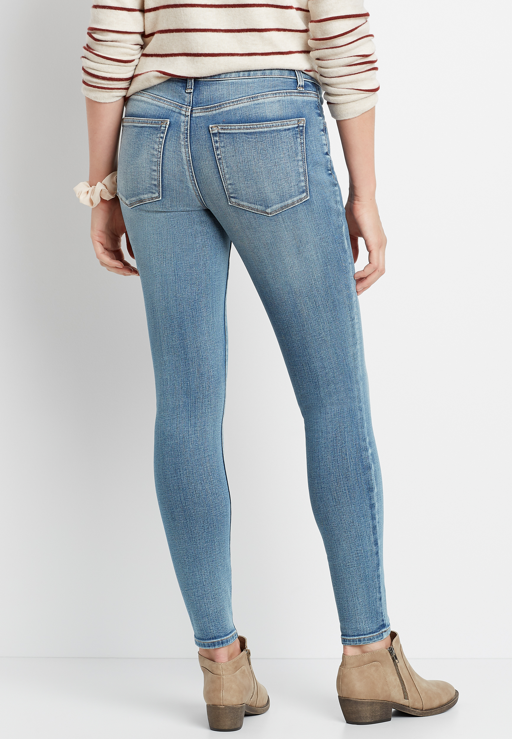 CHARM PRICING HOLD Med Finished Hem Jeg, C3337, large
