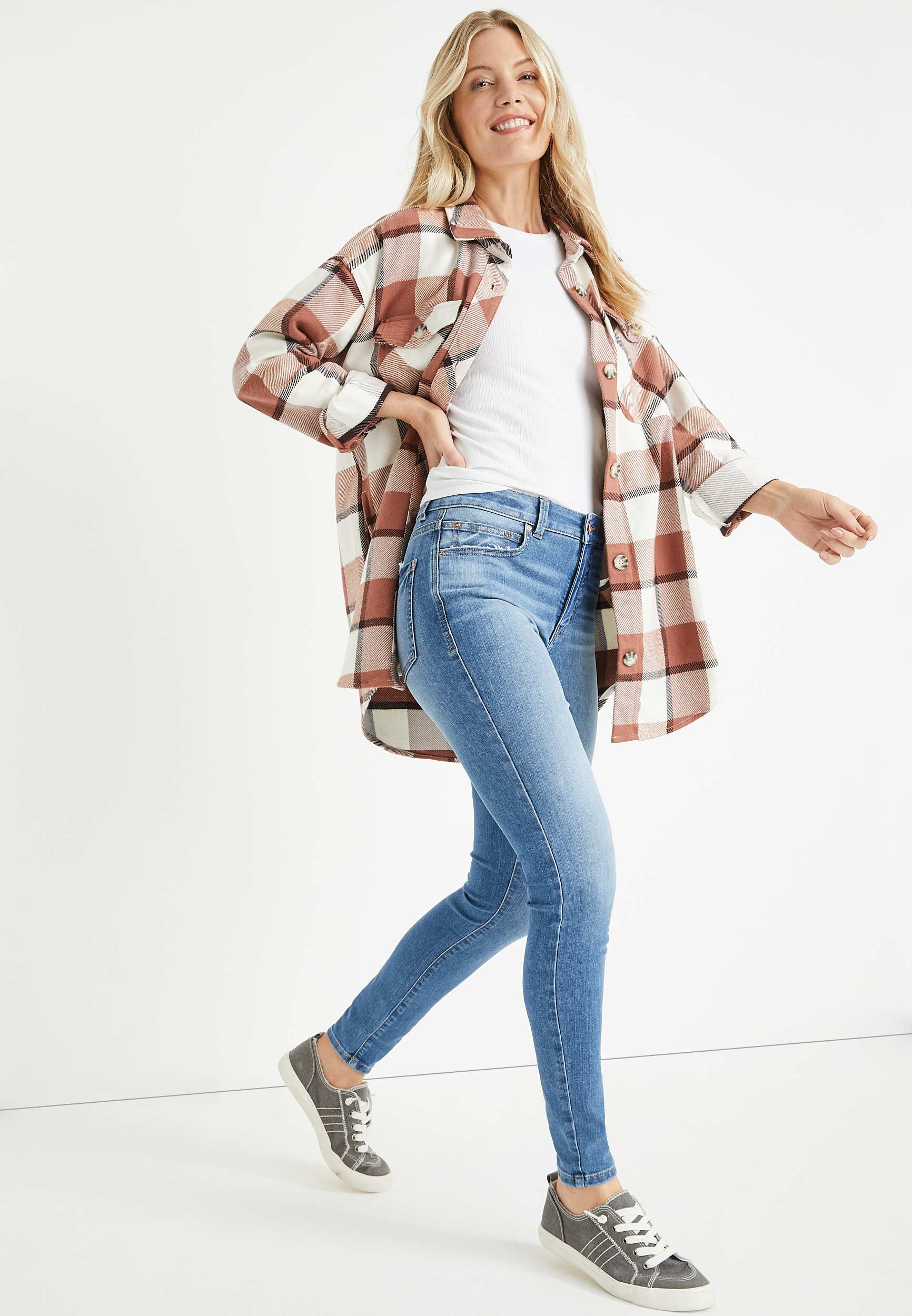 m jeans by maurices&trade; Everflex&trade; Super Skinny High Rise Jean, , large