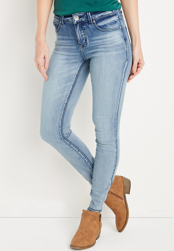 m jeans by maurices™ Everflex™ Super Skinny Mid Rise Jean | maurices