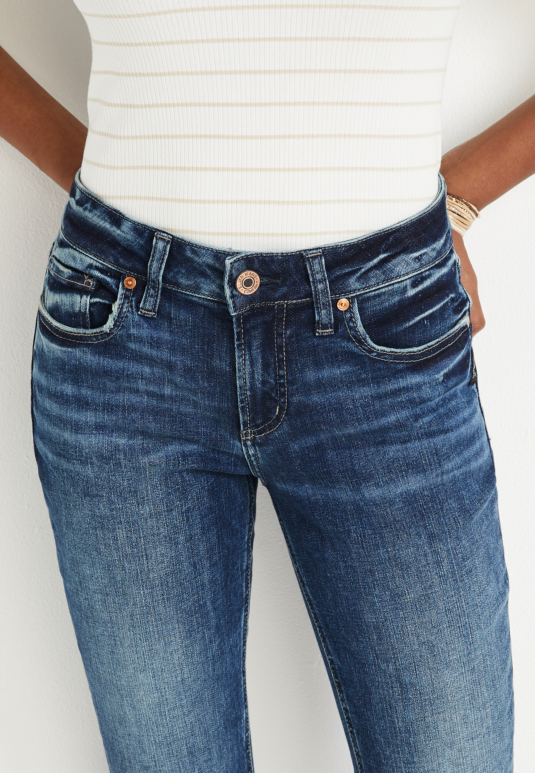 Silver Jeans Co.&reg; Suki Curvy Mid Rise Rolled Hem Capri, C258, large