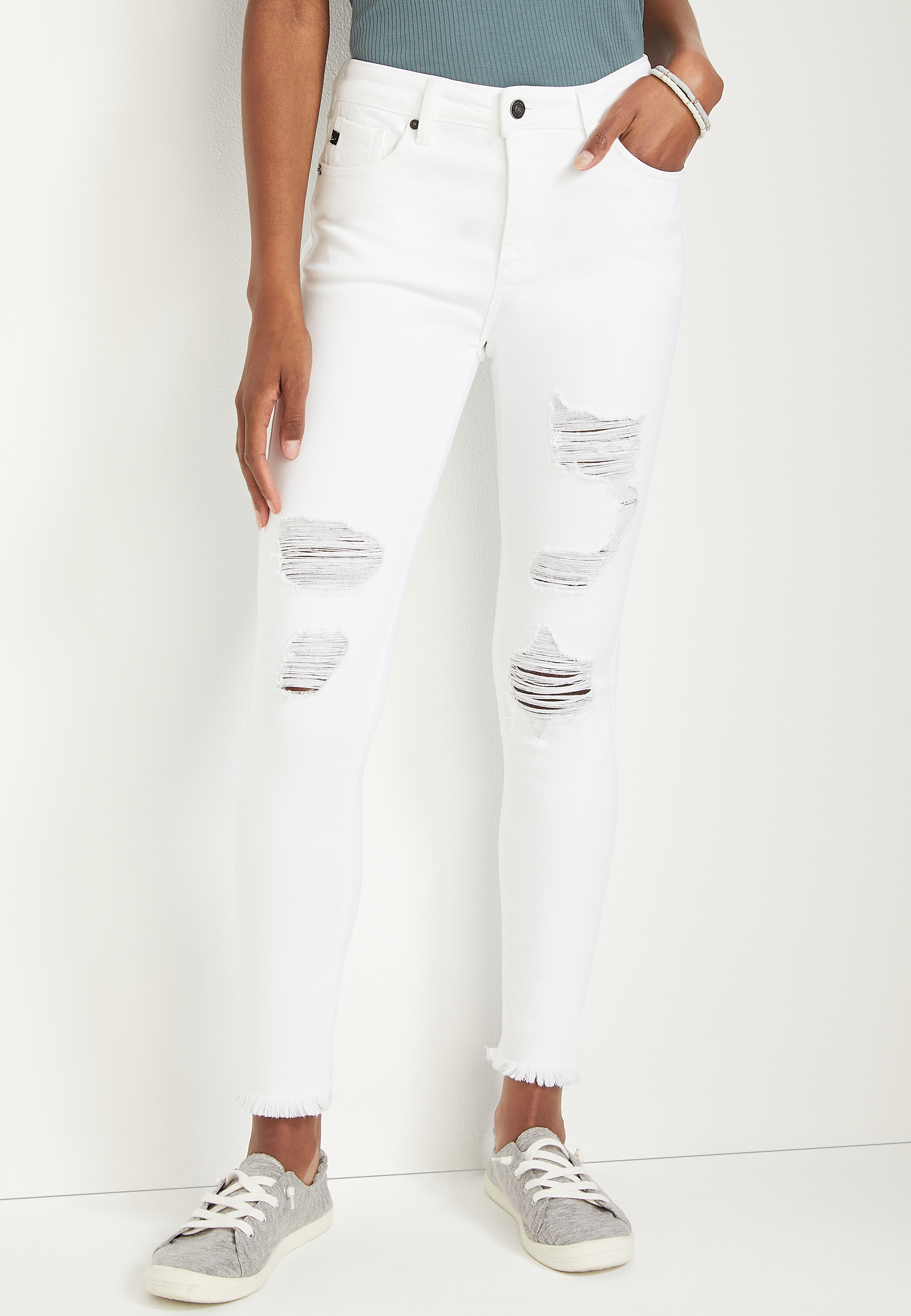 white distressed ankle jeans