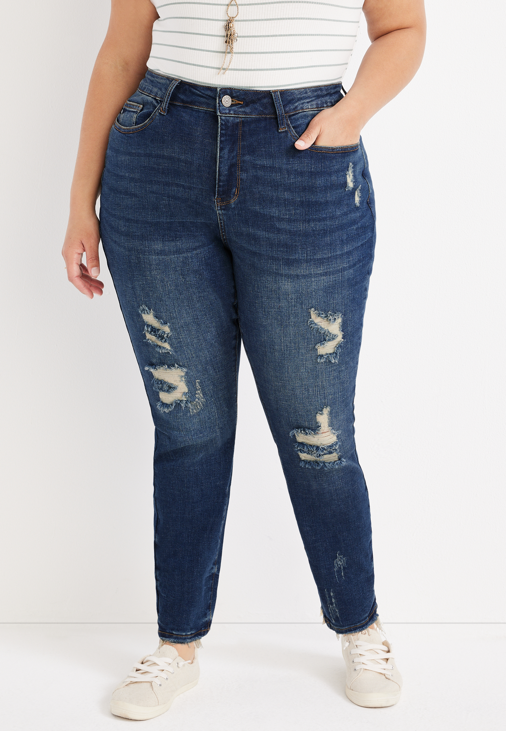 Plus Size Judy Blue® Mid Rise Ripped Boyfriend Jean | maurices