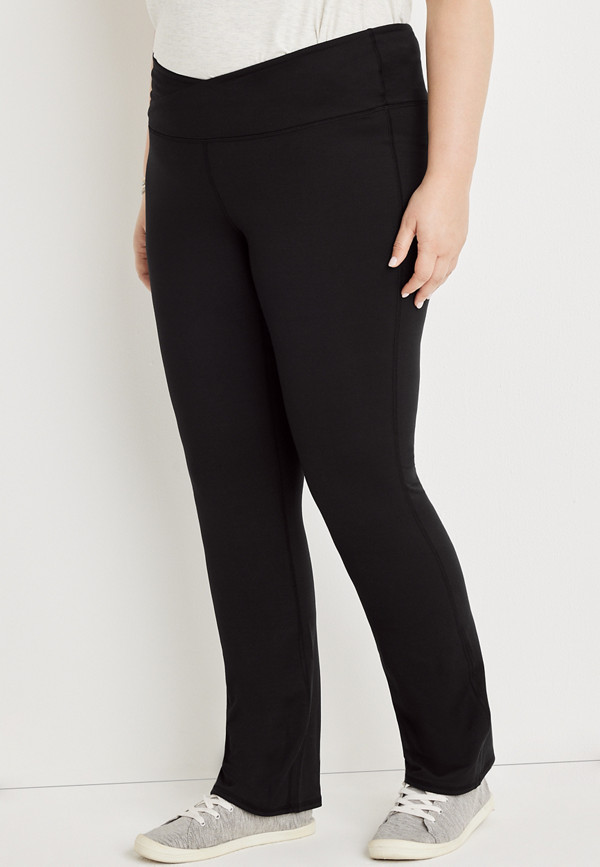 Plus Size Black Super High Rise Luxe Crossover Bootcut Legging | maurices
