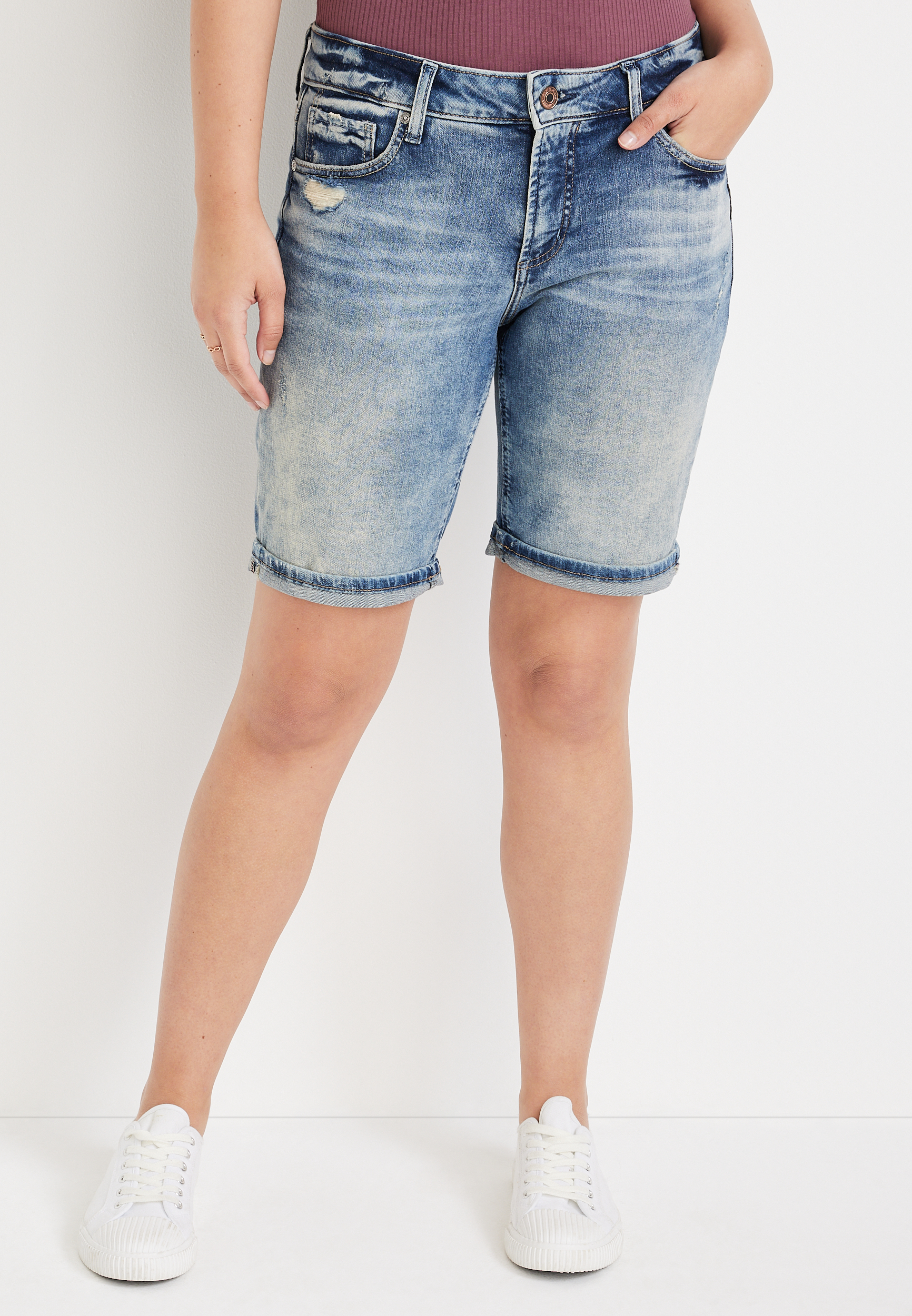 Silver Jeans Elyse Curvy Mid Rise 9in Bermuda Short