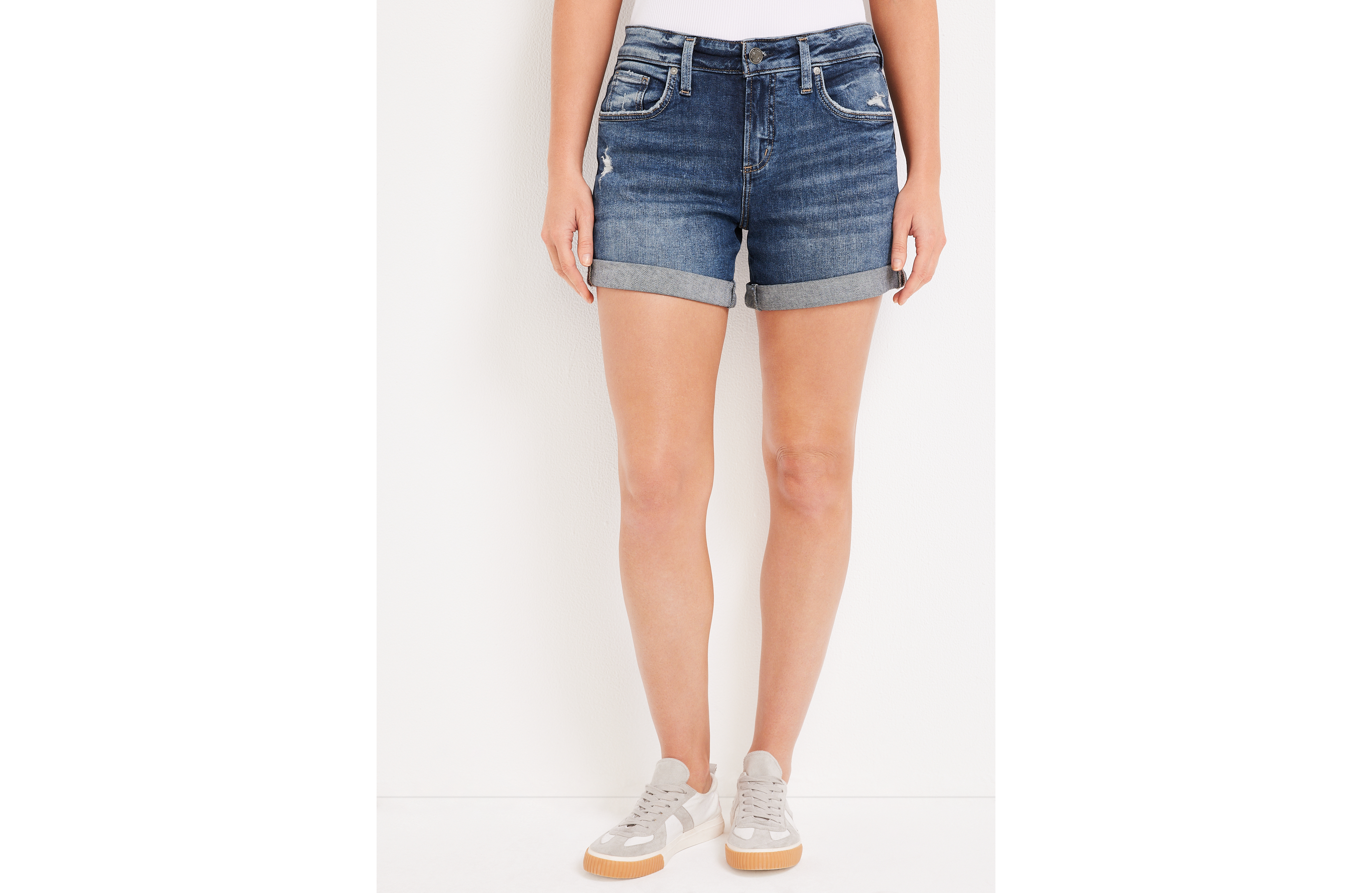 Silver Jeans Co.® Boyfriend Mid Rise Cuffed Hem 4.5in Short