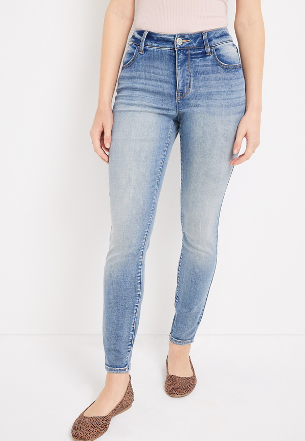 m jeans by maurices™ Curvy High Rise Jegging | maurices