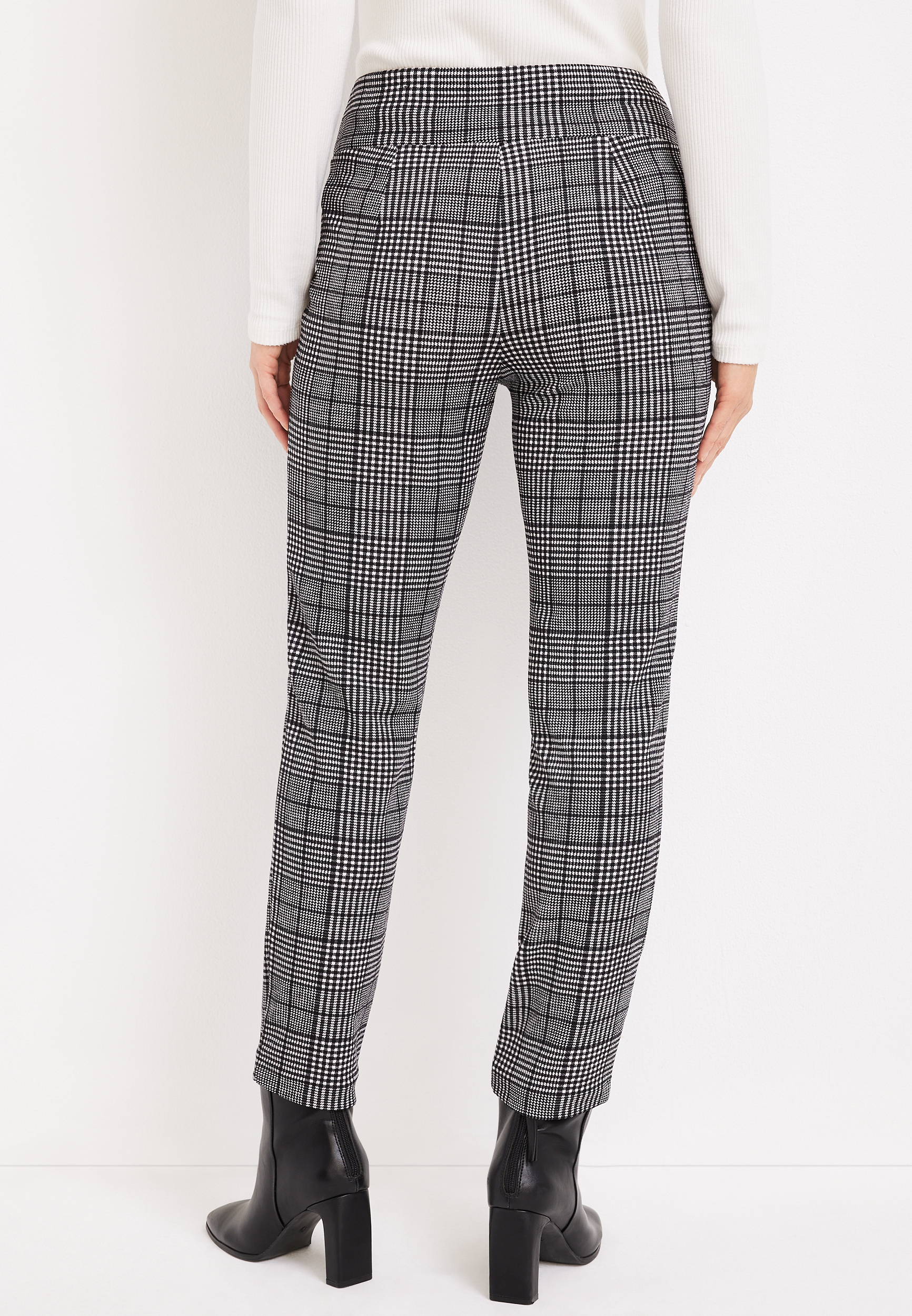 Versa Crossover High Rise Taper Pant, C1756, large