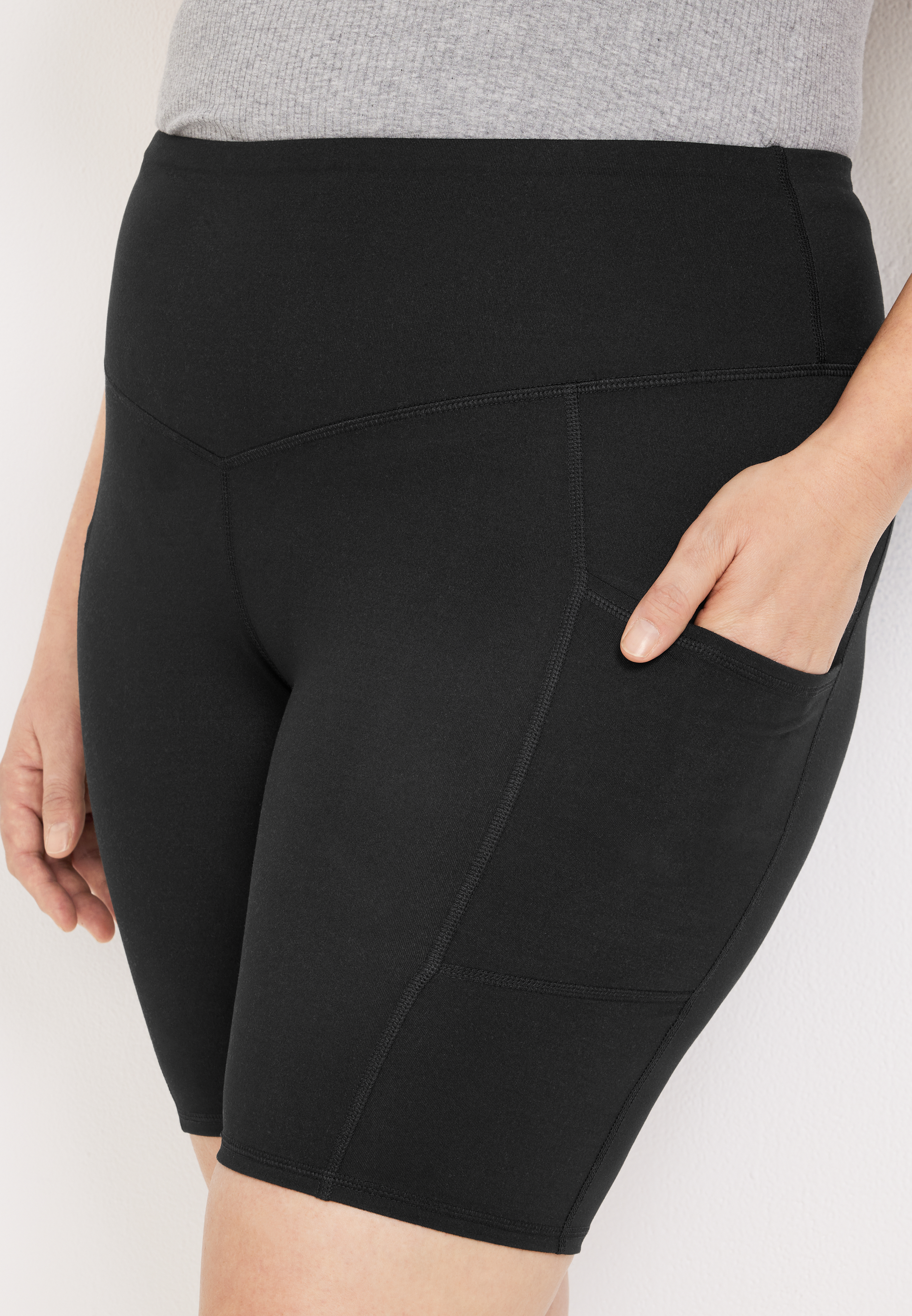 Plus Size High Rise Luxe Side Pocket 8in Bike Short, BLACK, large