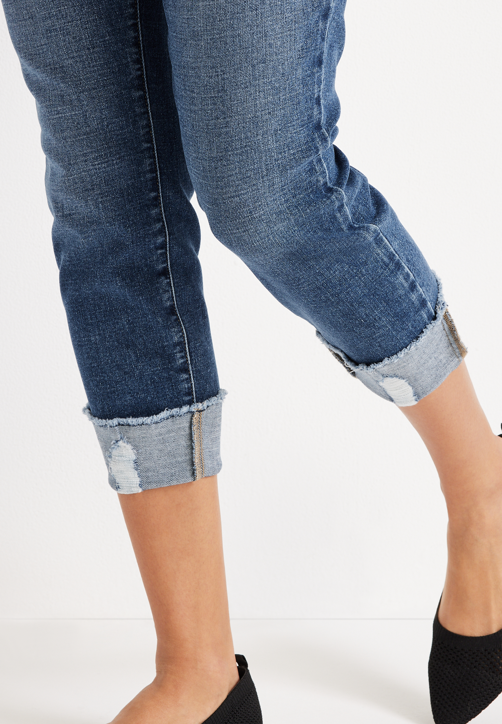 m jeans by maurices&trade; Mid Fit Mid Rise Cropped Jegging, MEDIUM SANDBLAST, large