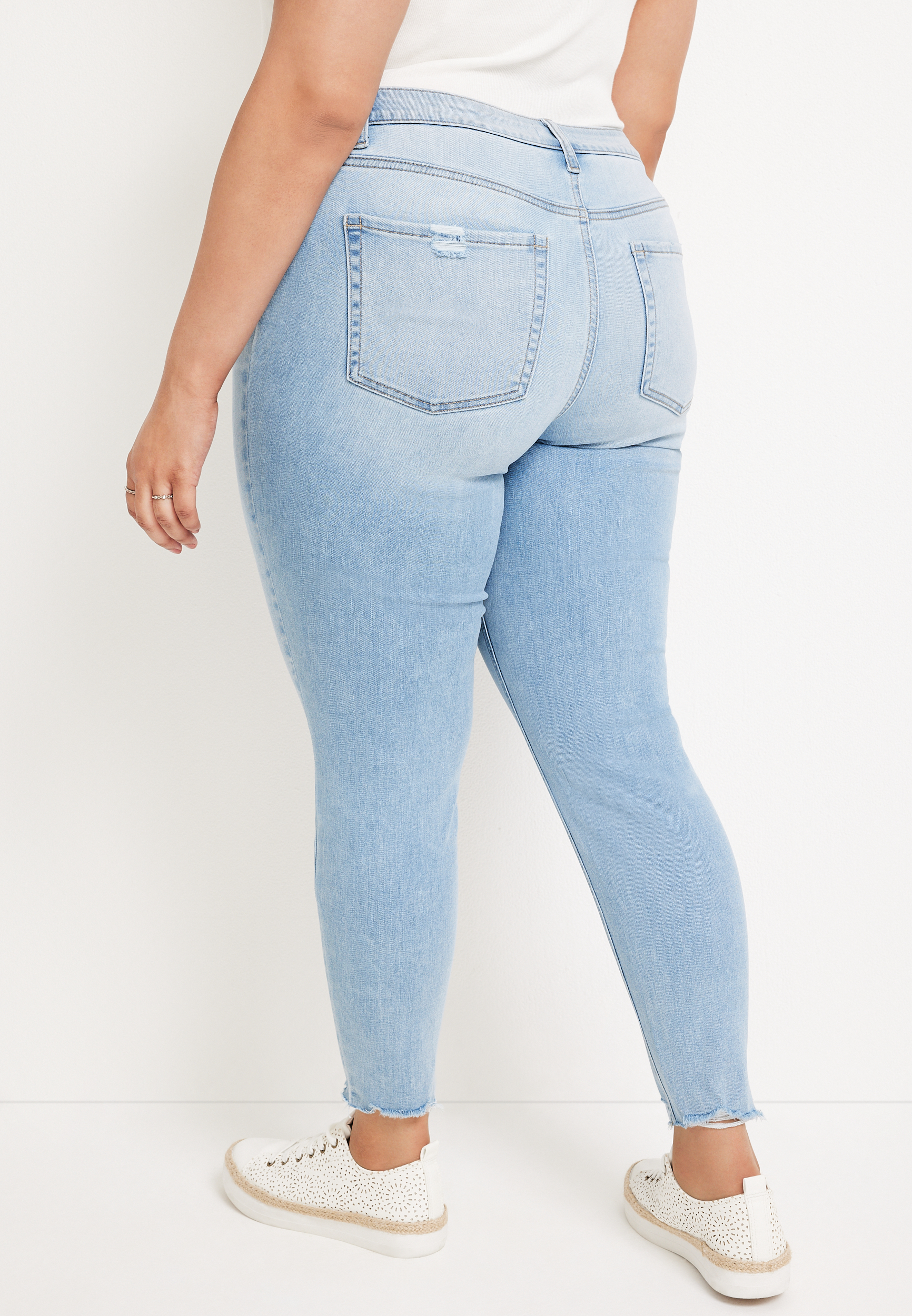 Plus Size m jeans by maurices&trade; Cool Comfort Curvy High Rise Super Skinny Jean, LIGHT SANDBLAST, large