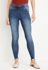 m jeans by maurices&trade; Cool Comfort Super Skinny High Rise Crossover Jean, C3337, small