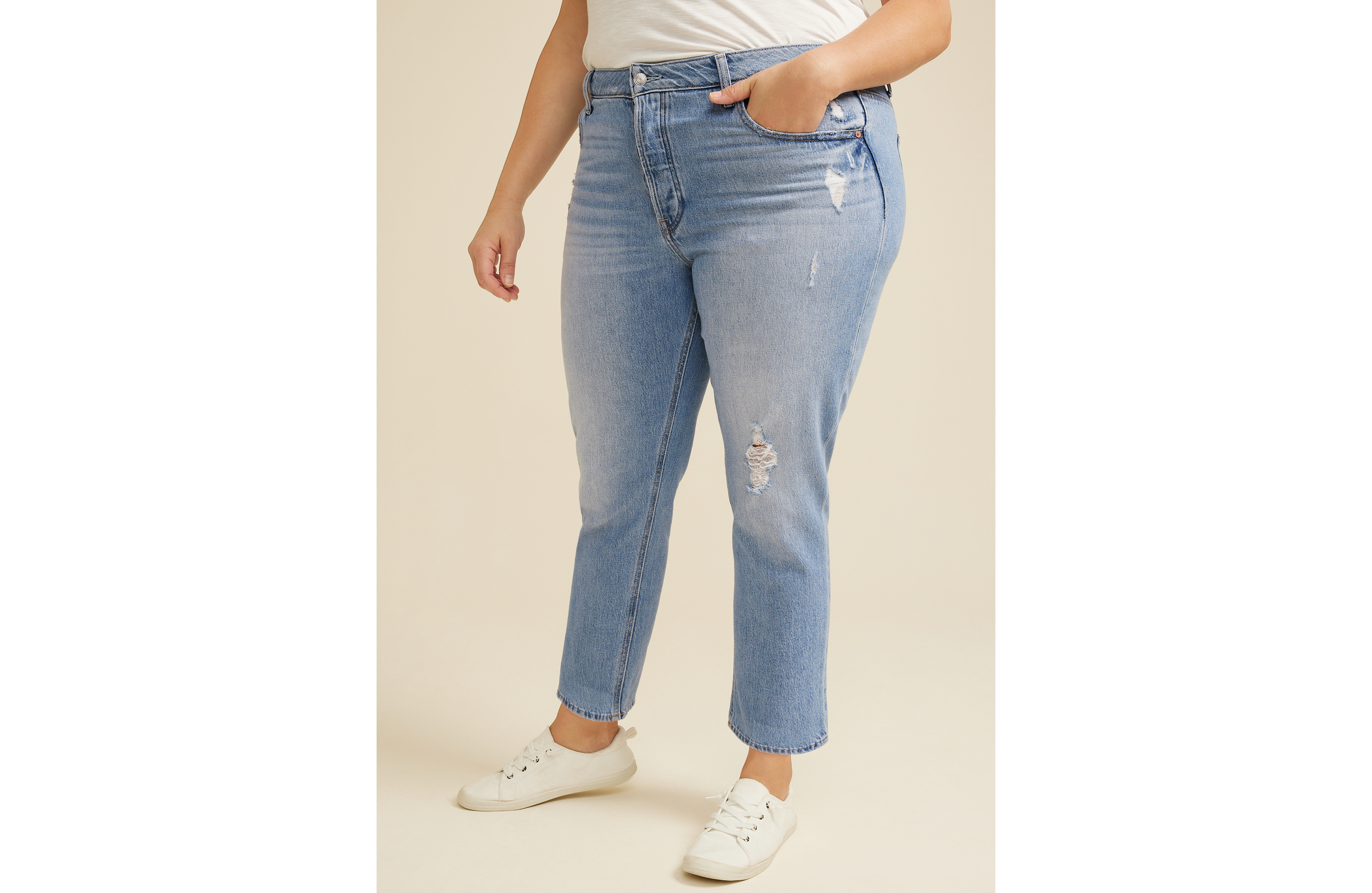 Plus Goldie Blues™ Light Cheeky Taper Ankle Jean