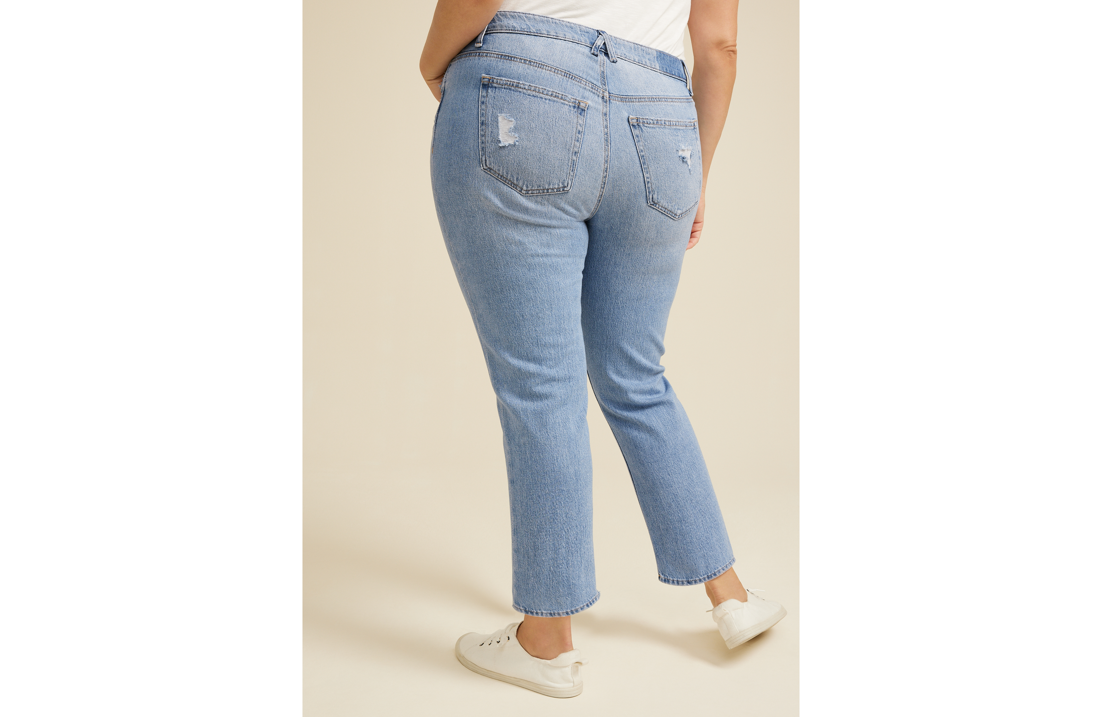 Plus Goldie Blues™ Light Cheeky Taper Ankle Jean