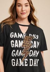 Plus Size Game Day Lightning Bolt Graphic Tee, C106, small