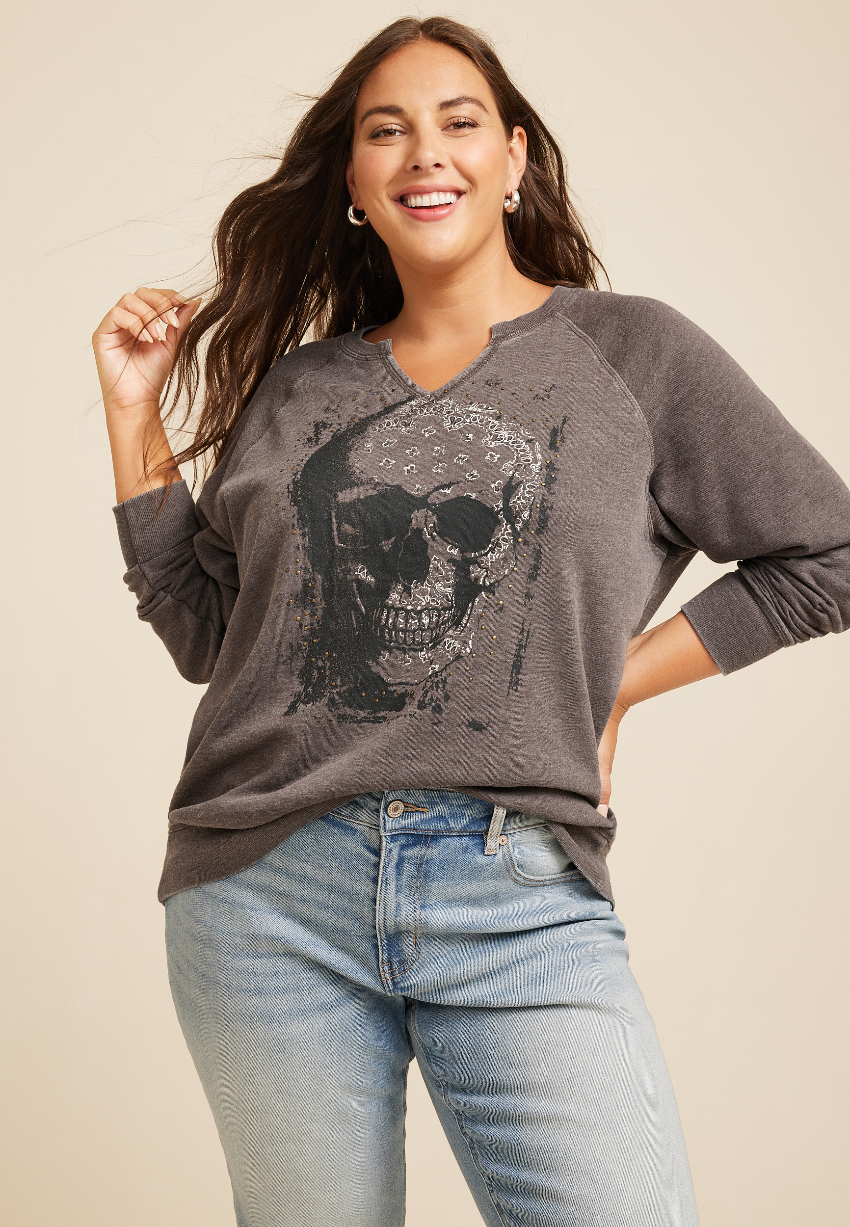 Plus Size Skull Studded Sweatshirt, C9245, large