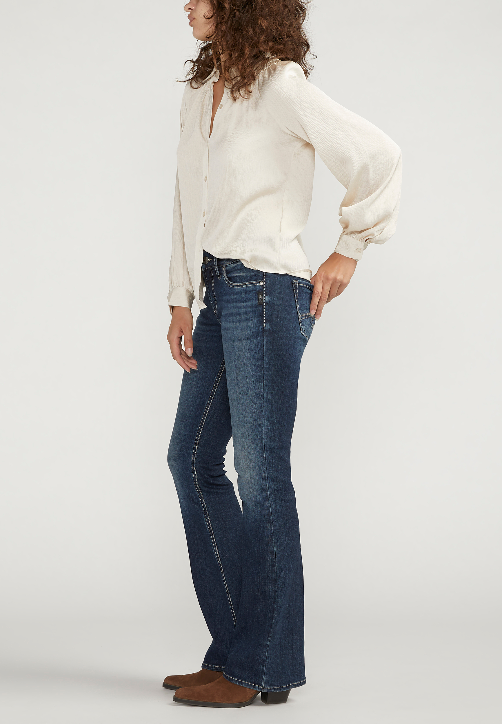 Silver Jeans Co.&reg; Suki Curvy Mid Rise Bootcut Jean, DARK SANDBLAST, large