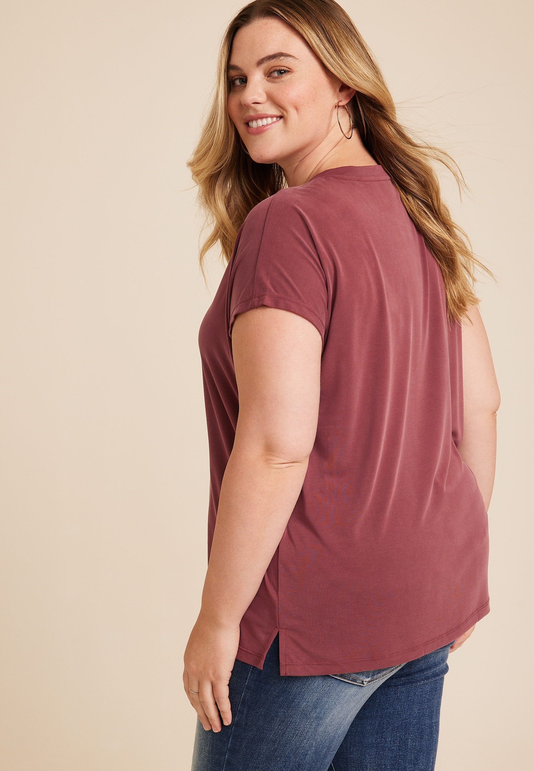 Plus edgely™ Solid V Neck Tee