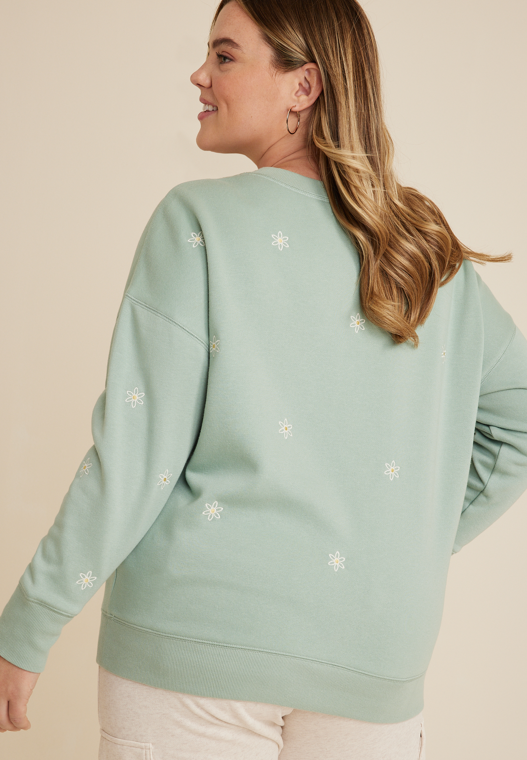 Plus Size Floral Embroidered Sweatshirt, C9312, large