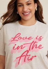 Plus Size Love Is In The Air Graphic Tee, C3348, small