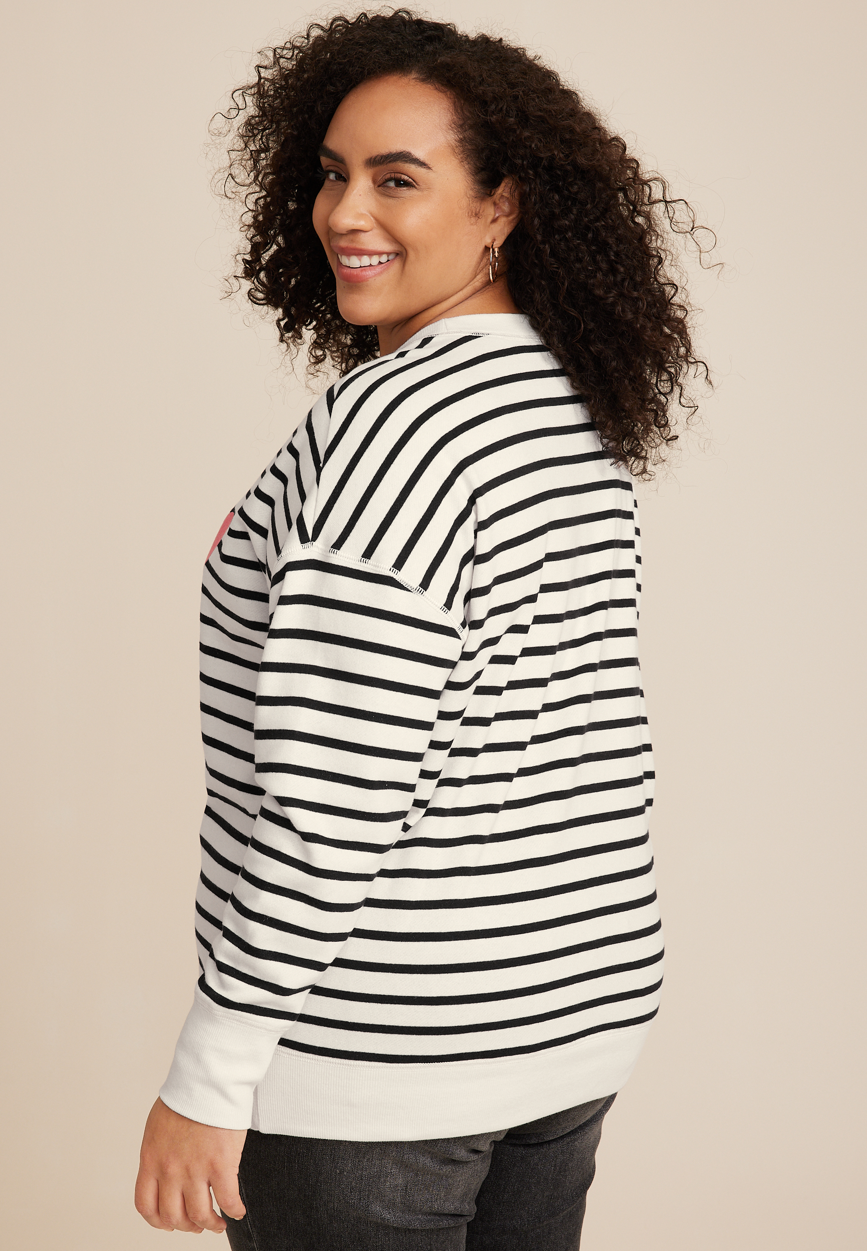 Plus Size Striped Heart Embroidered Sweatshirt, C3986, large