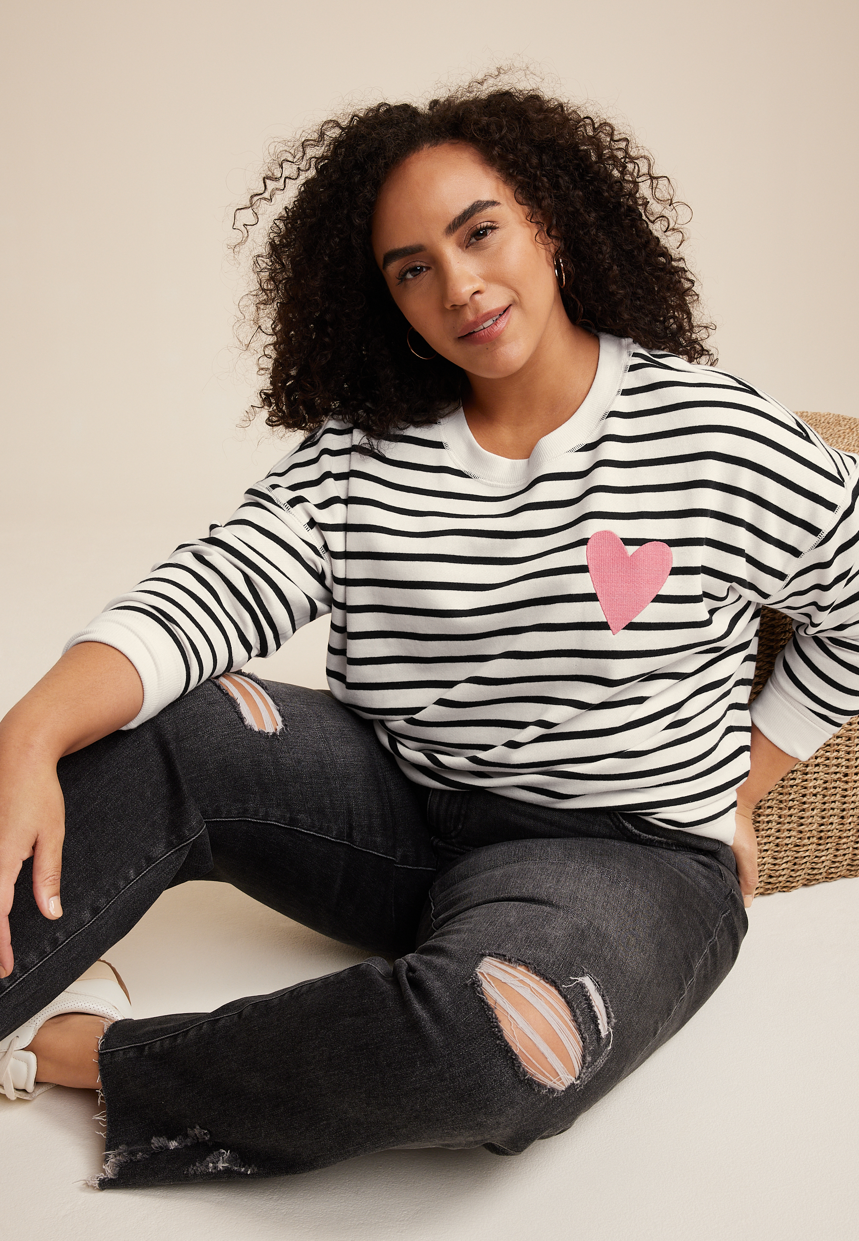 Plus Size Striped Heart Embroidered Sweatshirt, C3986, large
