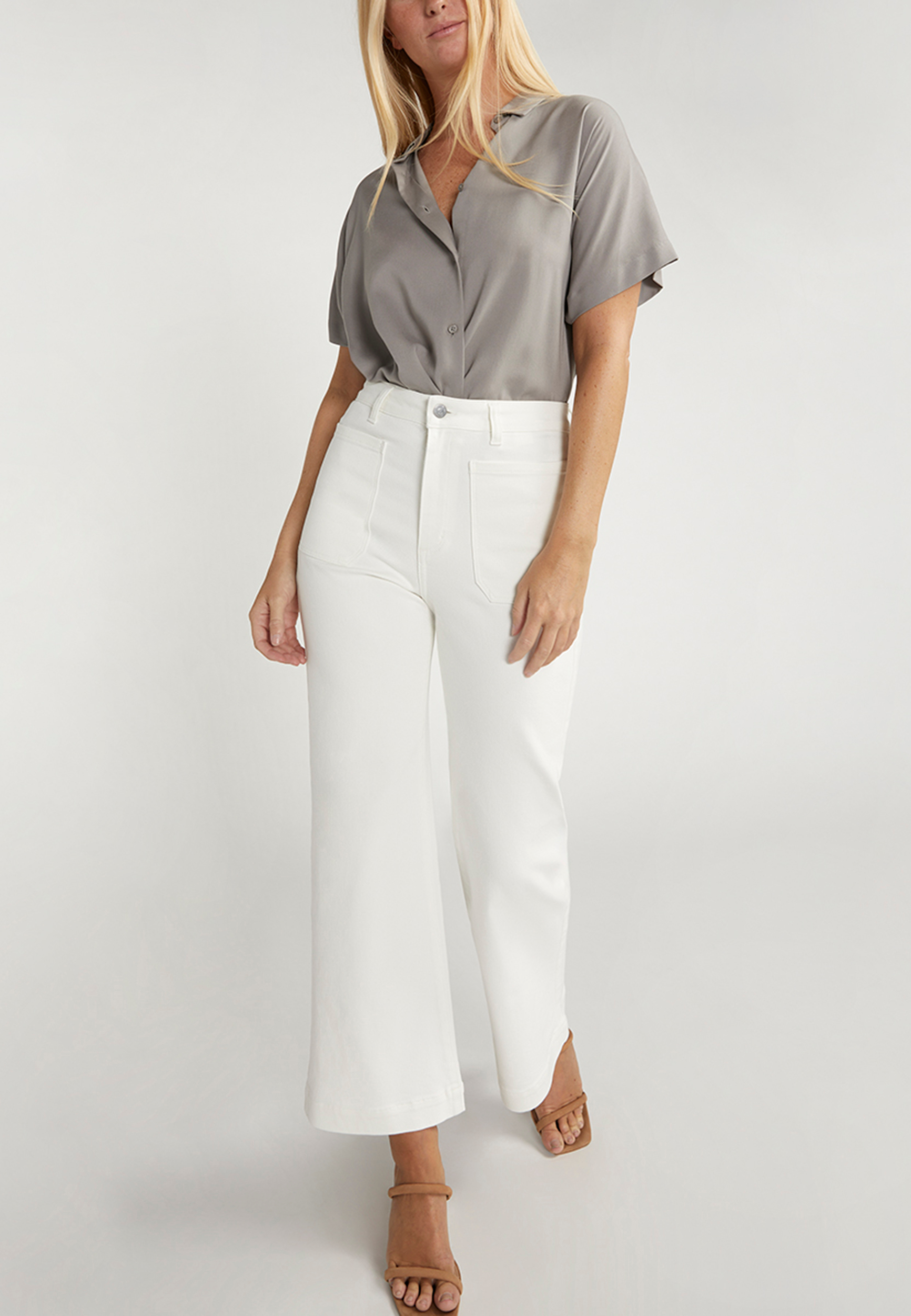 Silver Jeans Co.&reg; White High Rise Patch Pocket Wide Leg Jean, C223, large