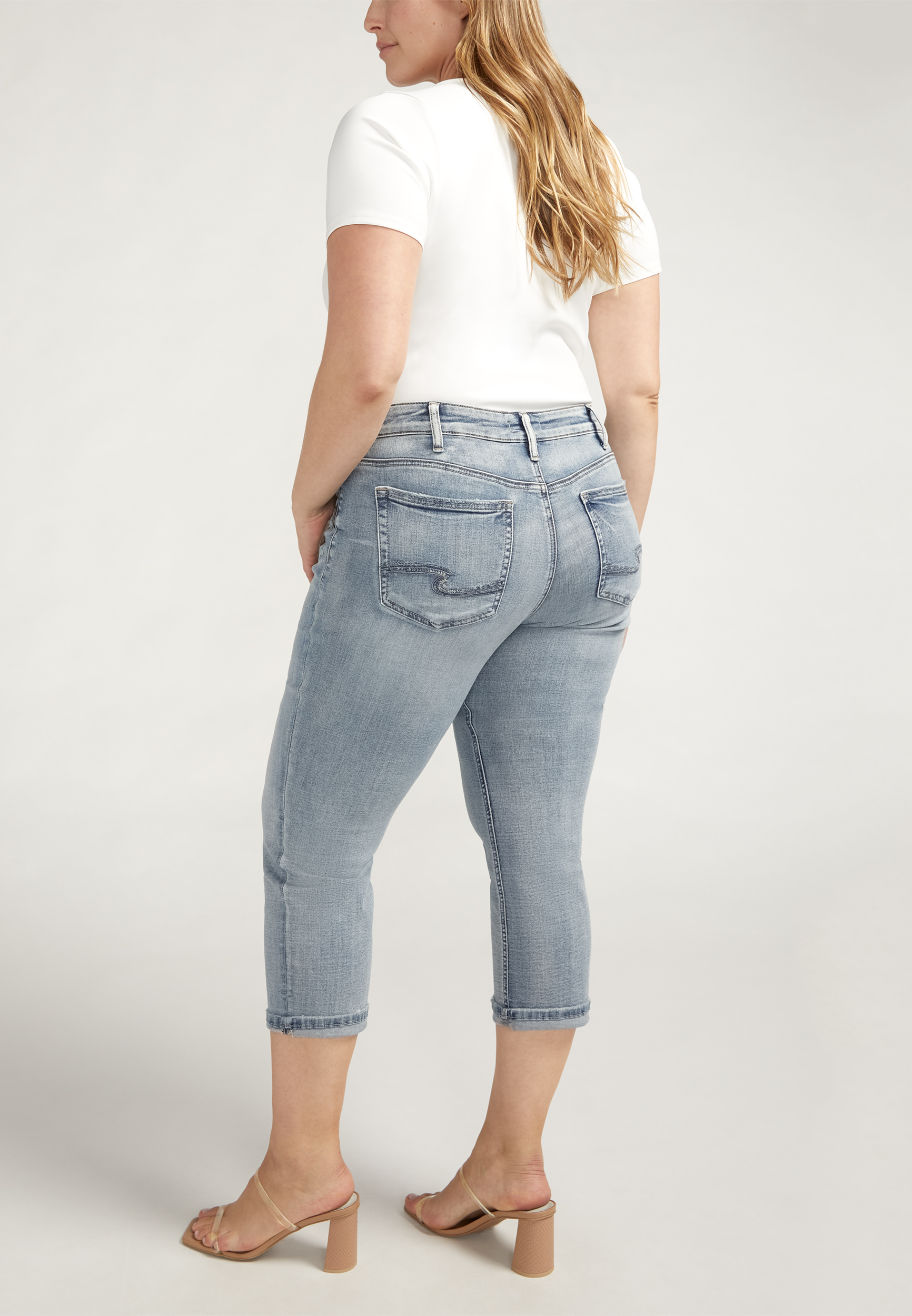 Plus Size Silver Jeans Co.&reg; Suki Curvy Mid Rise Cuffed Hem Cropped Jean, LIGHT SANDBLAST, large