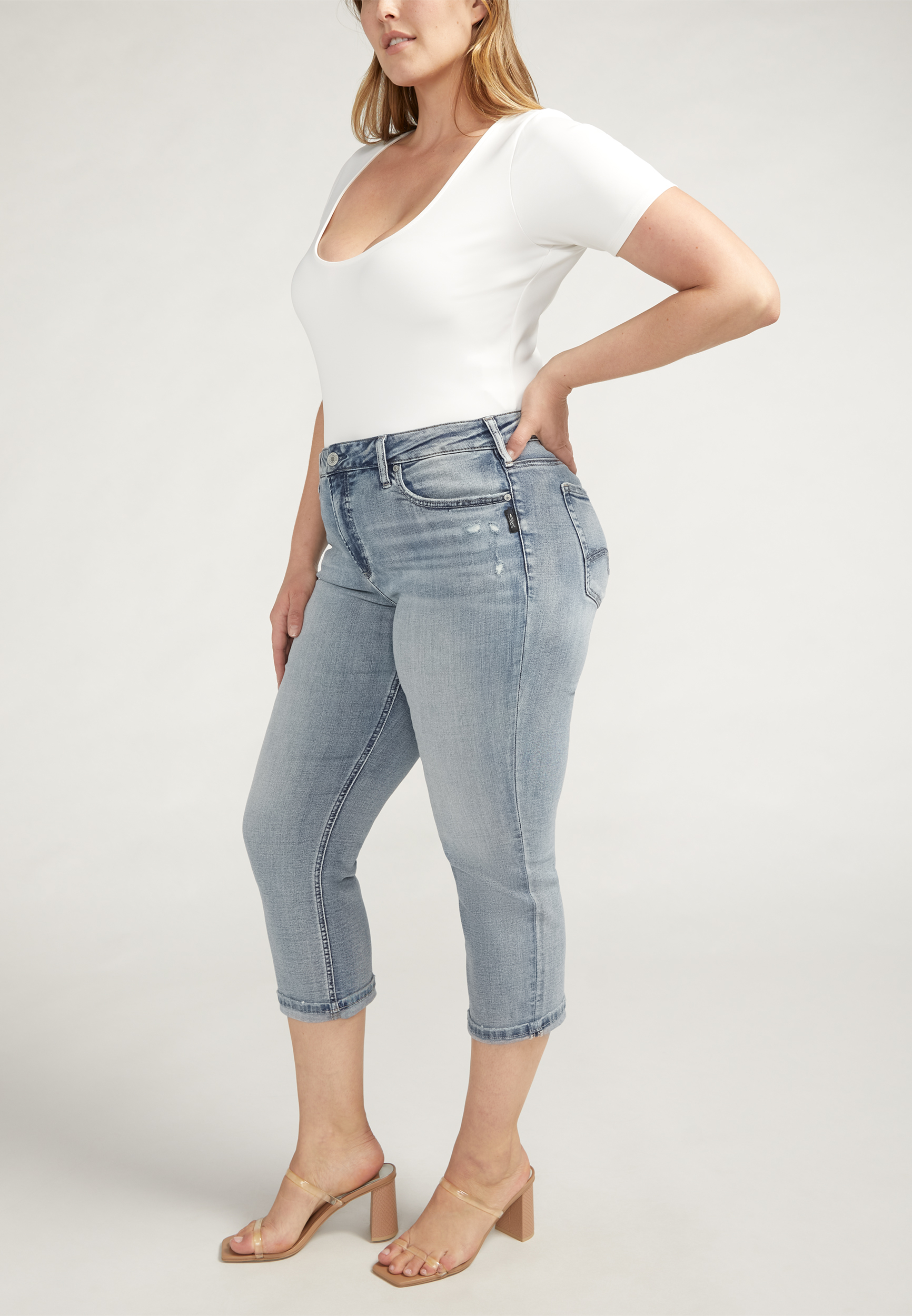 Plus Size Silver Jeans Co.&reg; Suki Curvy Mid Rise Cuffed Hem Cropped Jean, LIGHT SANDBLAST, large