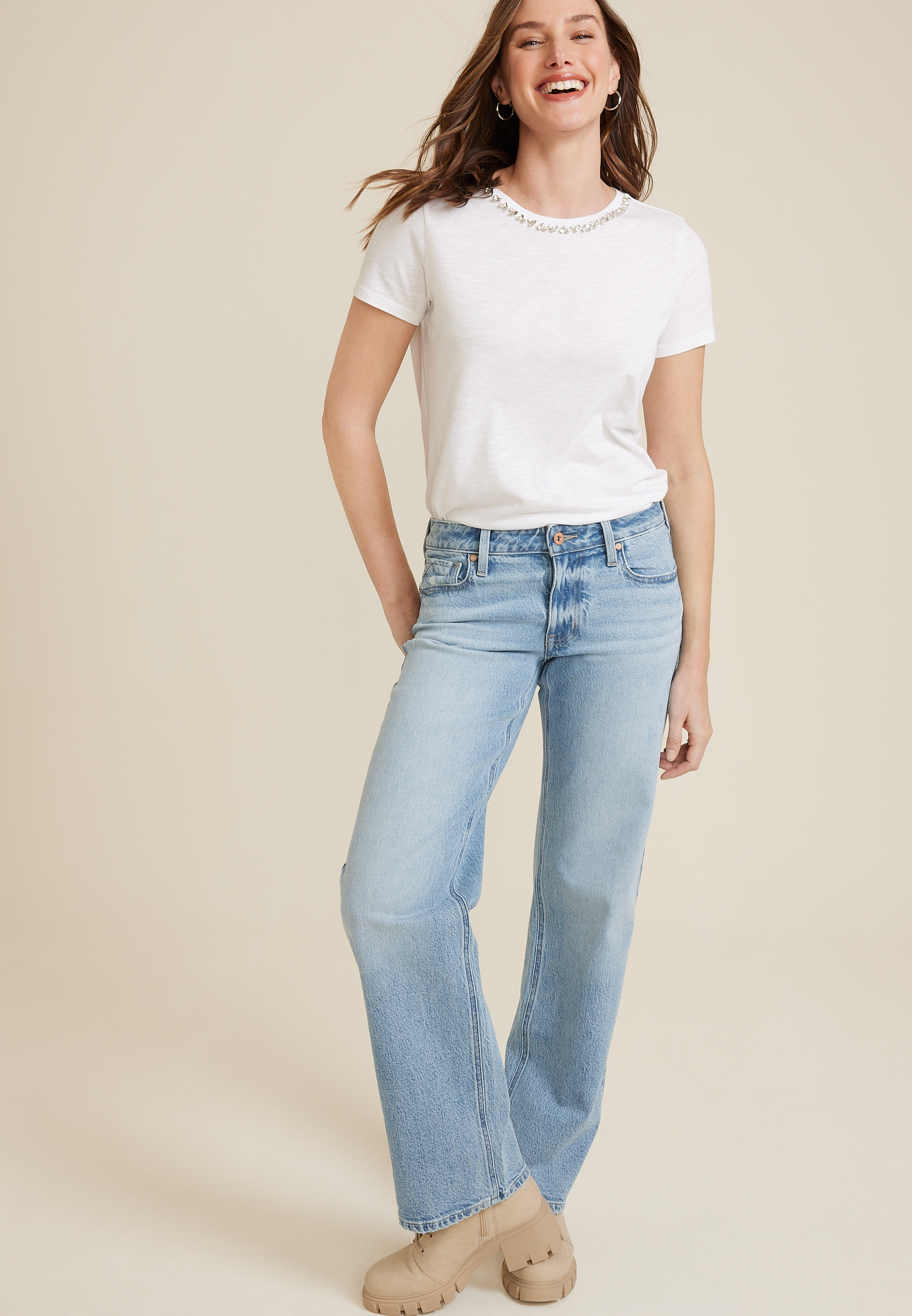 edgely™ Mid Rise Relaxed Boyfriend Wide Leg Jean | maurices