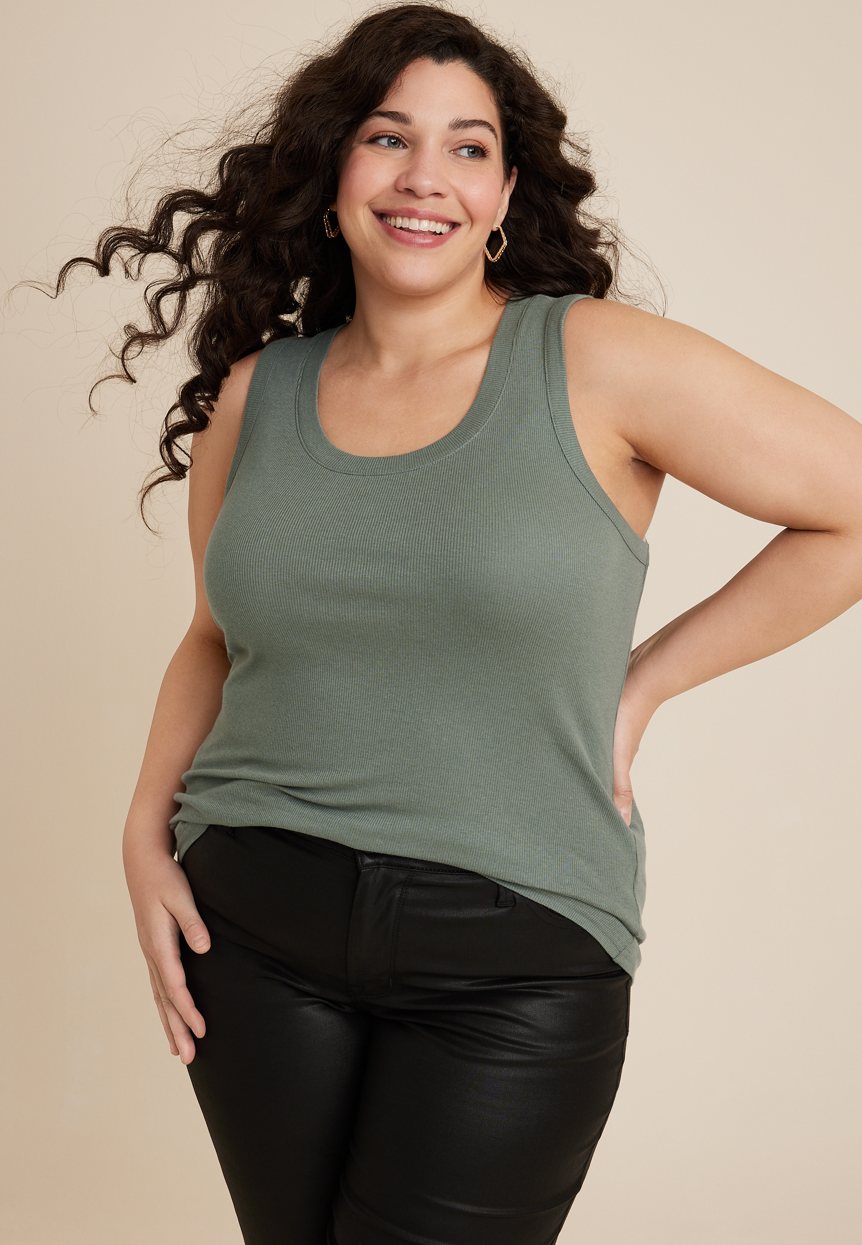 Plus Size Solid Scoop Neck Tunic Tank Top