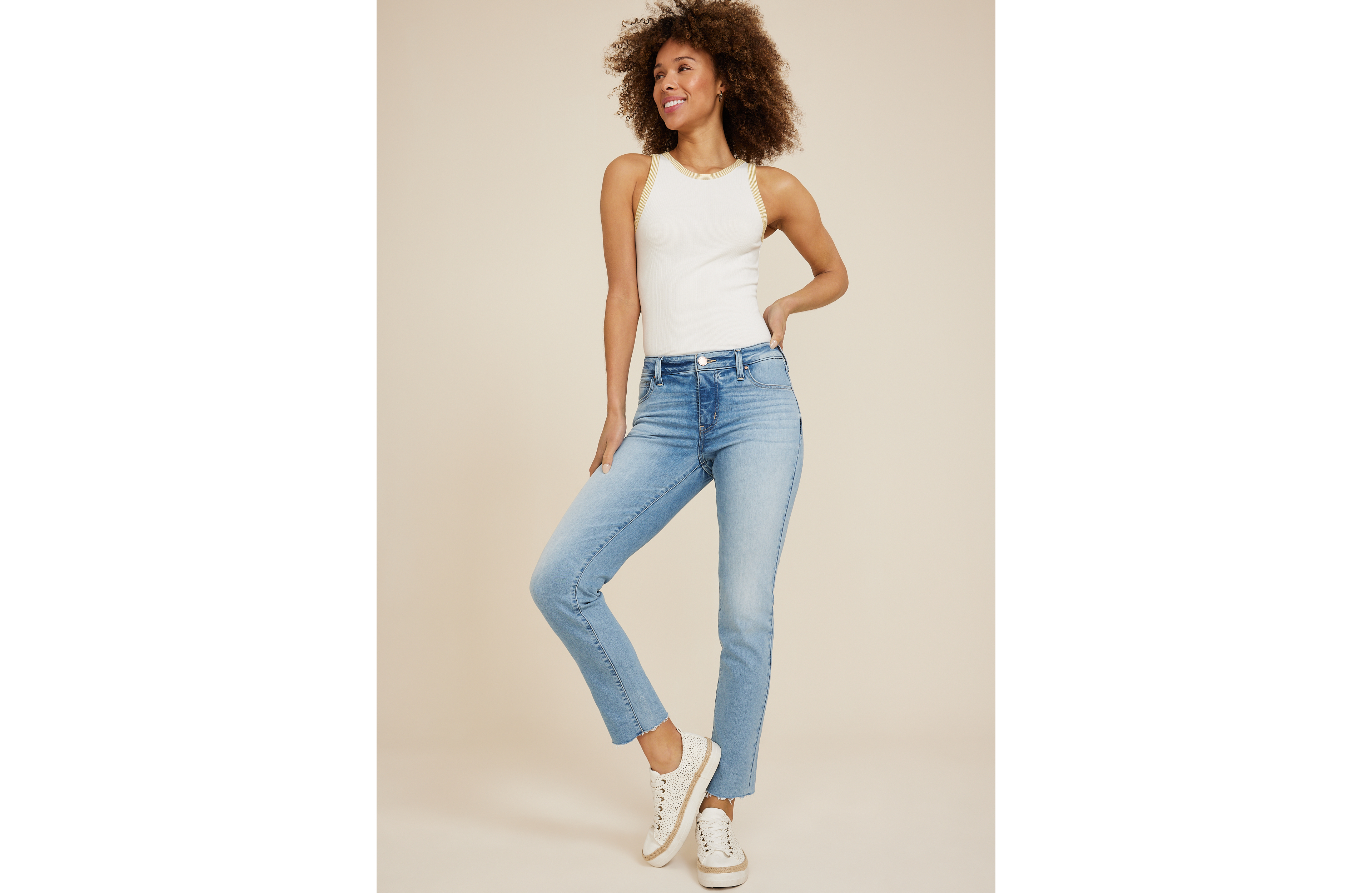 Everflex™ Mid Rise Slim Straight Ankle Jean