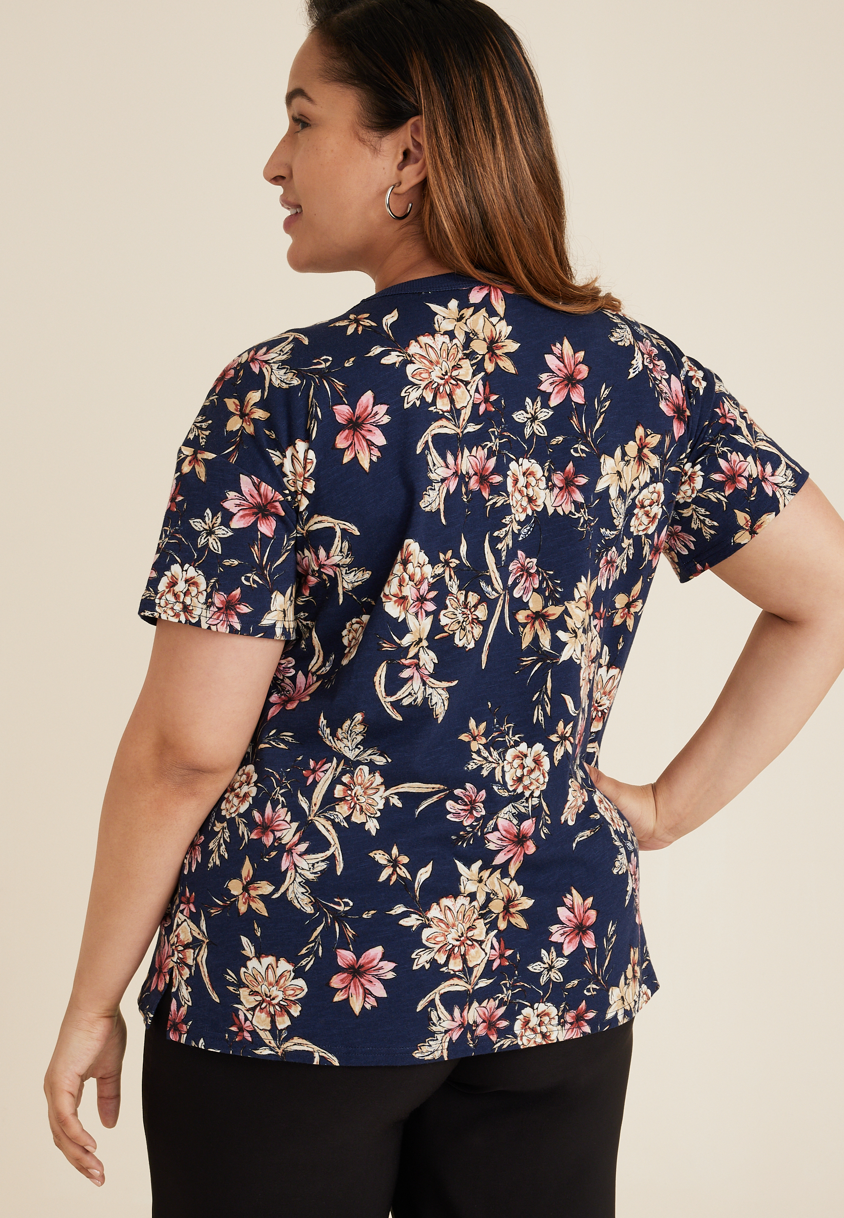 Plus Size 24/7 Dawson Floral Crew Neck Tee, C1943, large