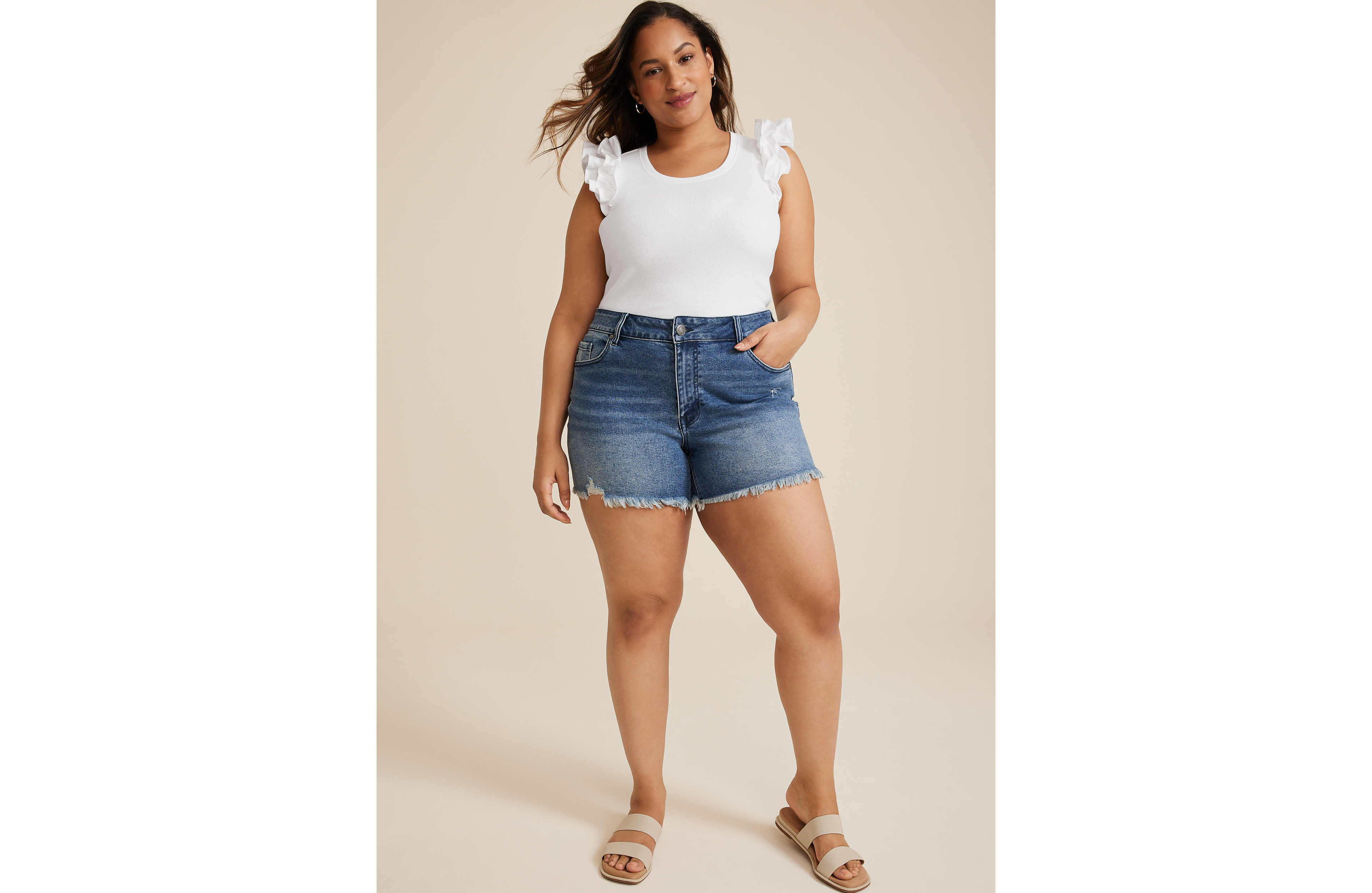Plus KanCan™ Curvy High Rise Frayed Hem 5in Short