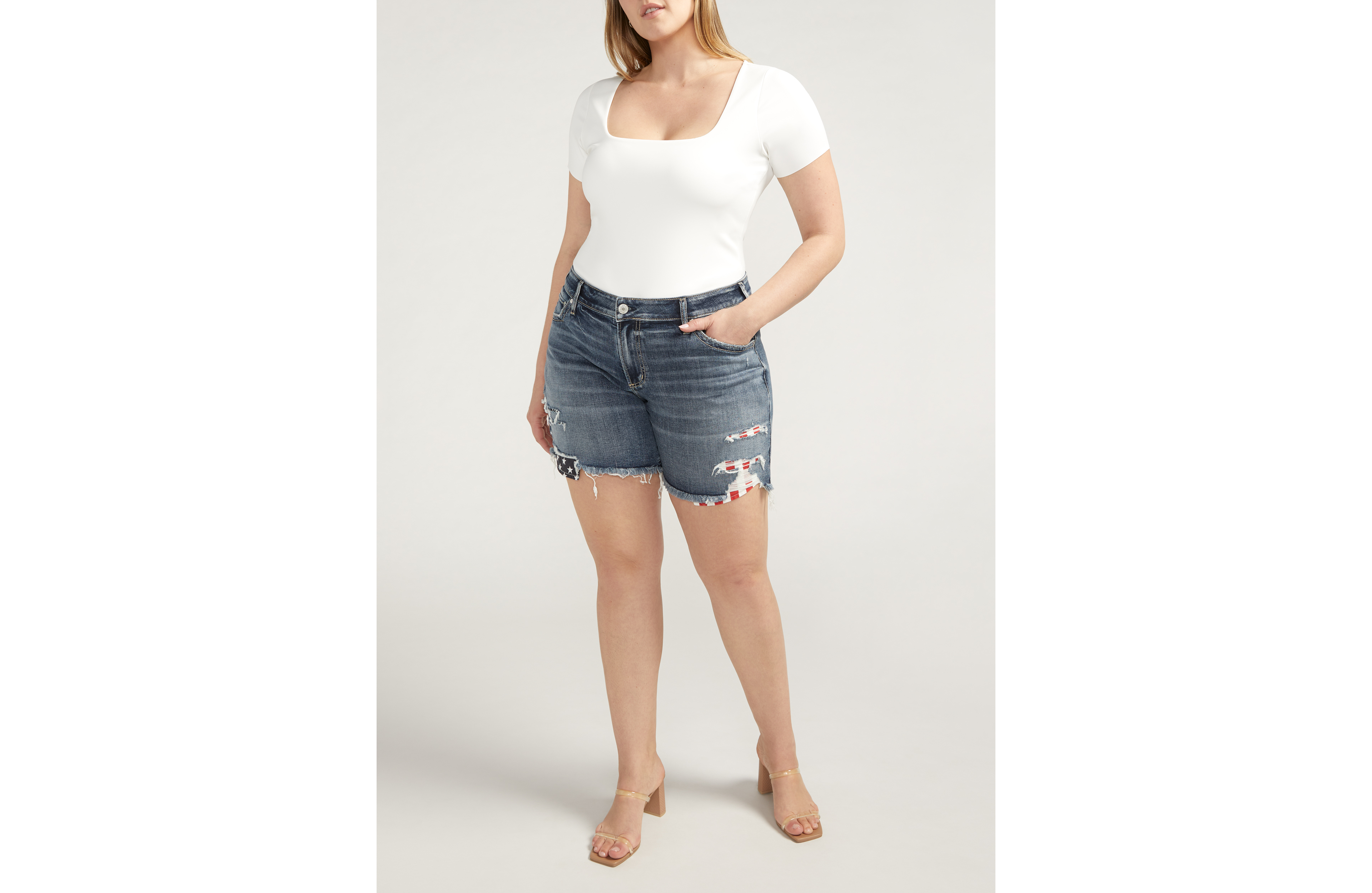 Plus Silver Jeans Co.® Americana Luxe Stretch Mid Rise 6in Boyfriend Short