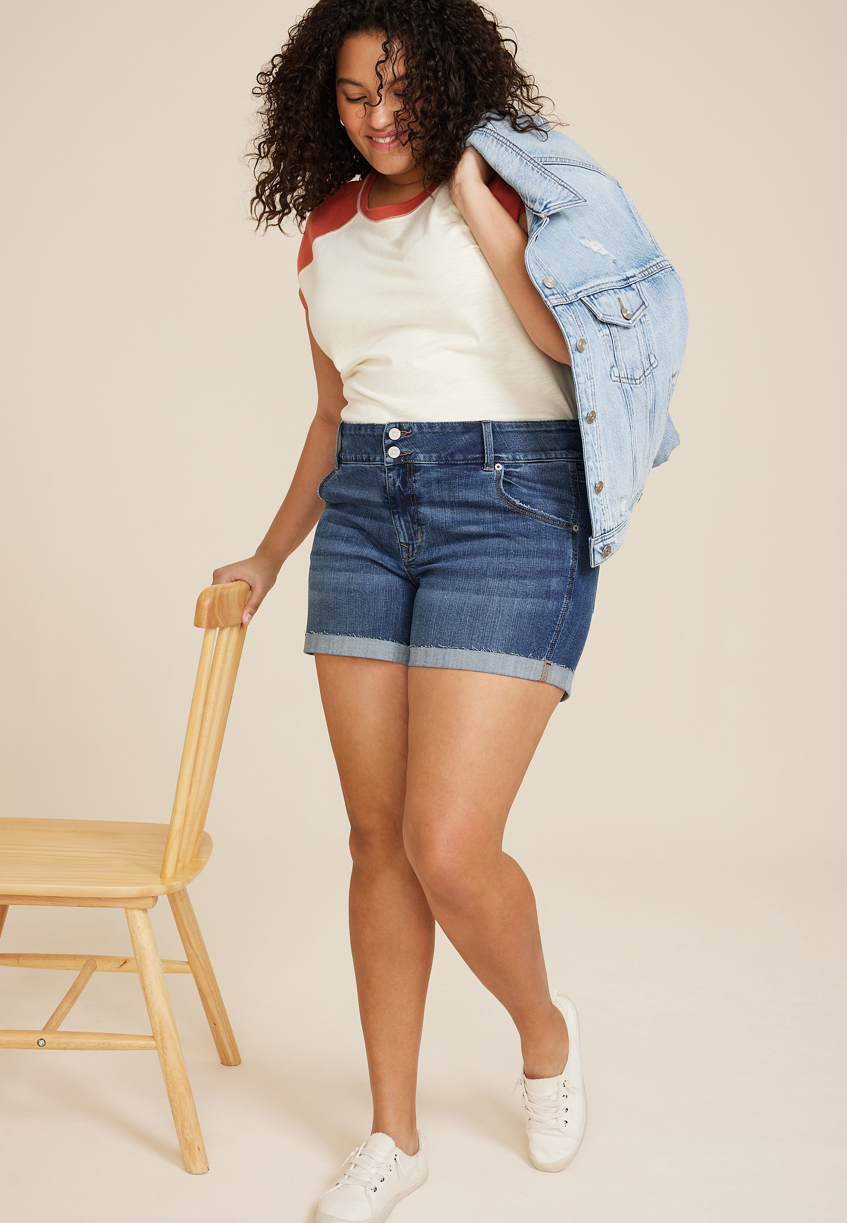 Plus Size m jeans by maurices&trade; Classic Cuffed Hem Mid Rise 5in Short, C3337, large