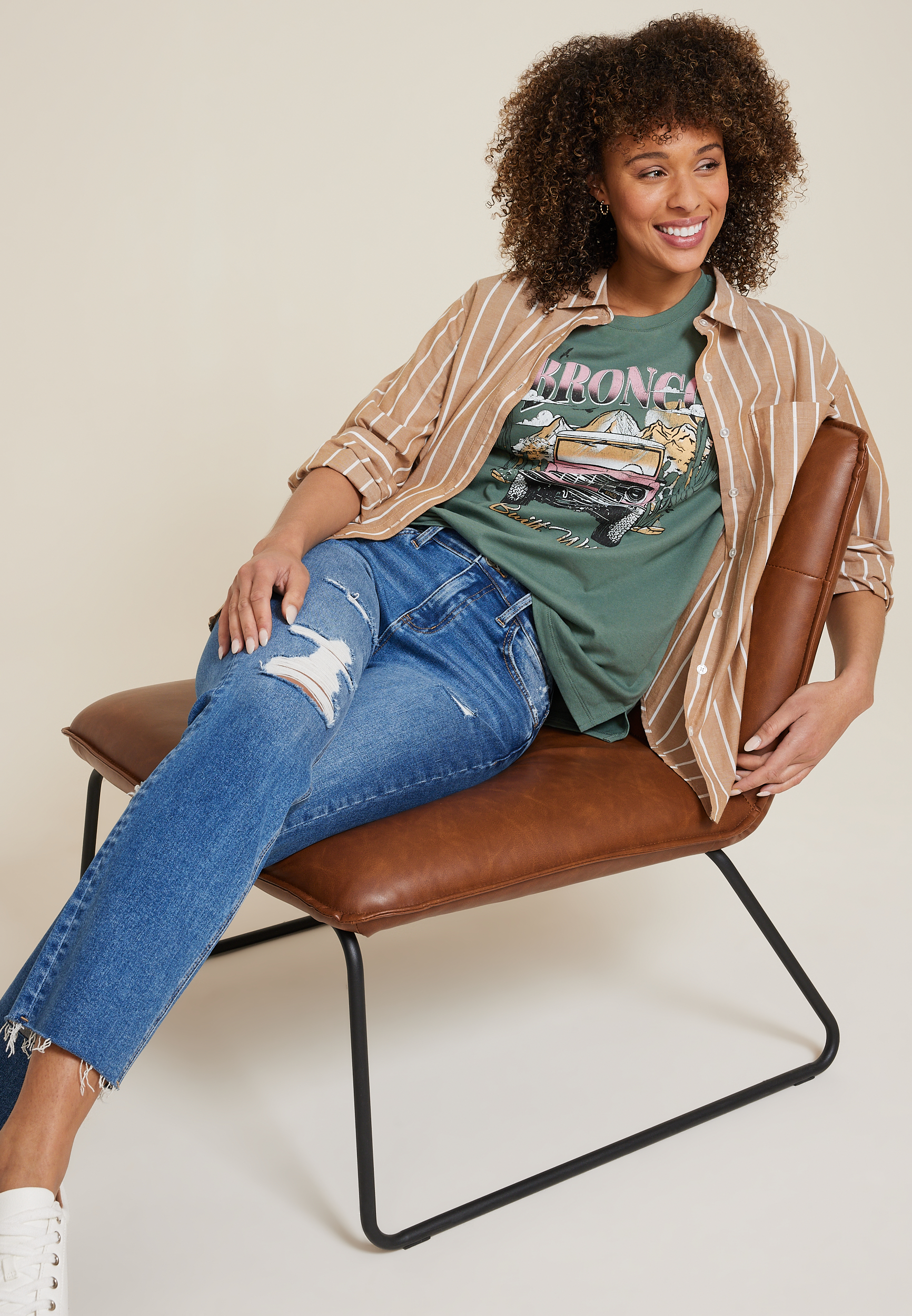 Bronco Built Wild Relaxed Fit Graphic Tee, C531, large